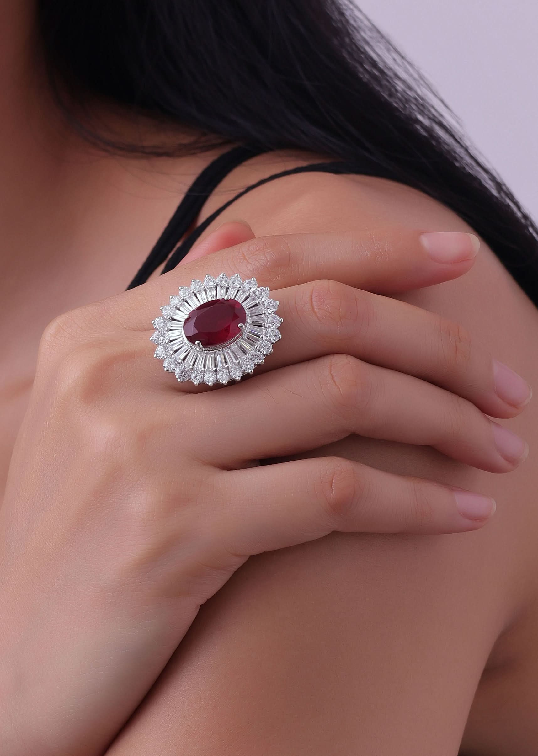92.5 Sterling Silver Ring Studded With A Emerald And Faux Diamonds - Image 20