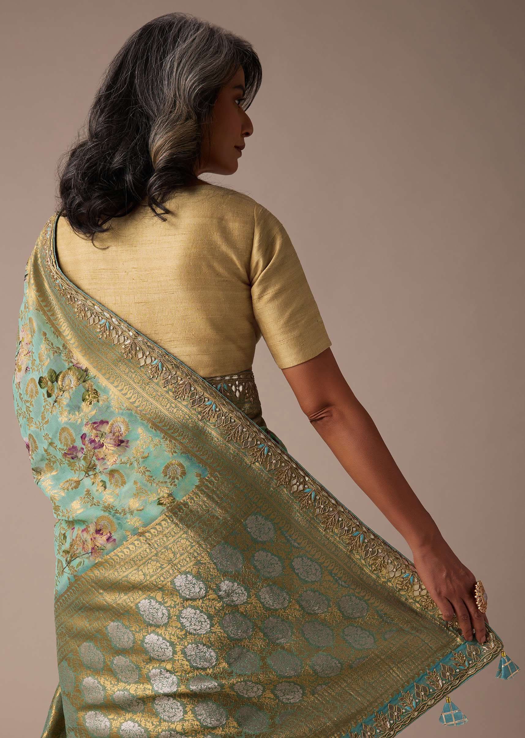 Agate Green Banarasi Saree In Banarasi Silk With Weaved Floral Jaal All Over - Image 5
