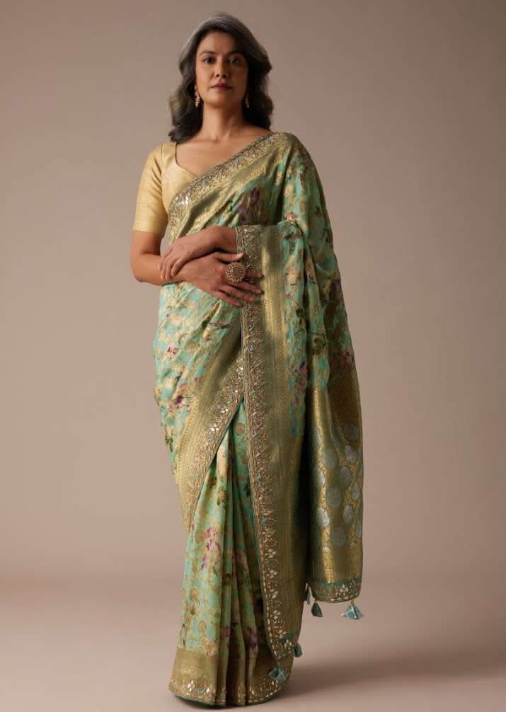 Agate Green Banarasi Saree In Banarasi Silk With Weaved Floral Jaal All Over - Image 9