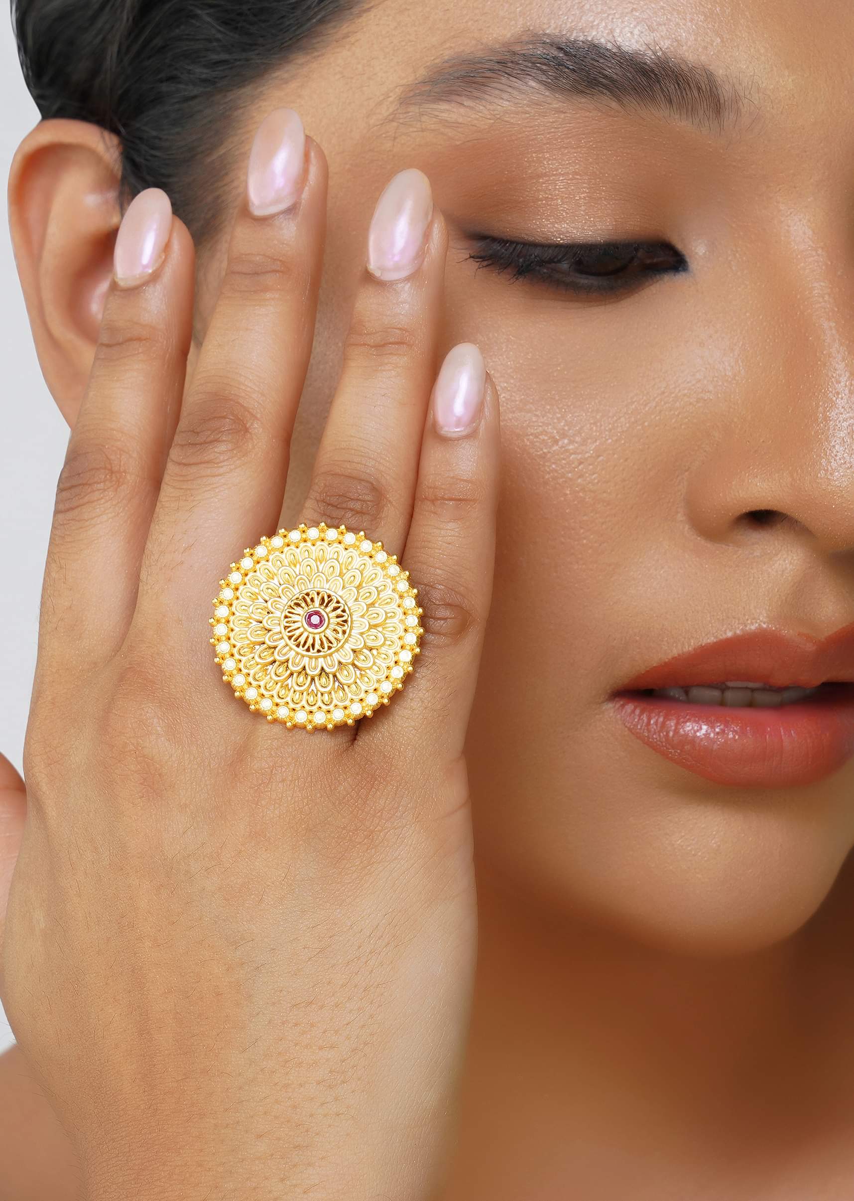 Antique Gold Floral Stud Ring With Zircon