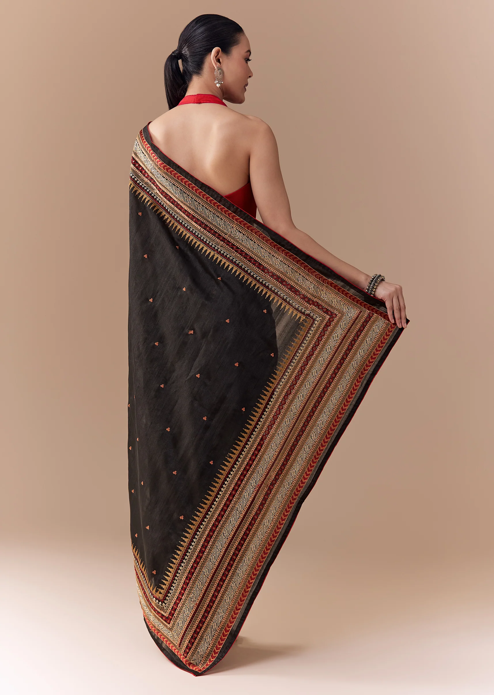 Black Cotton Linen Saree with Blouse Fabric - Image 4
