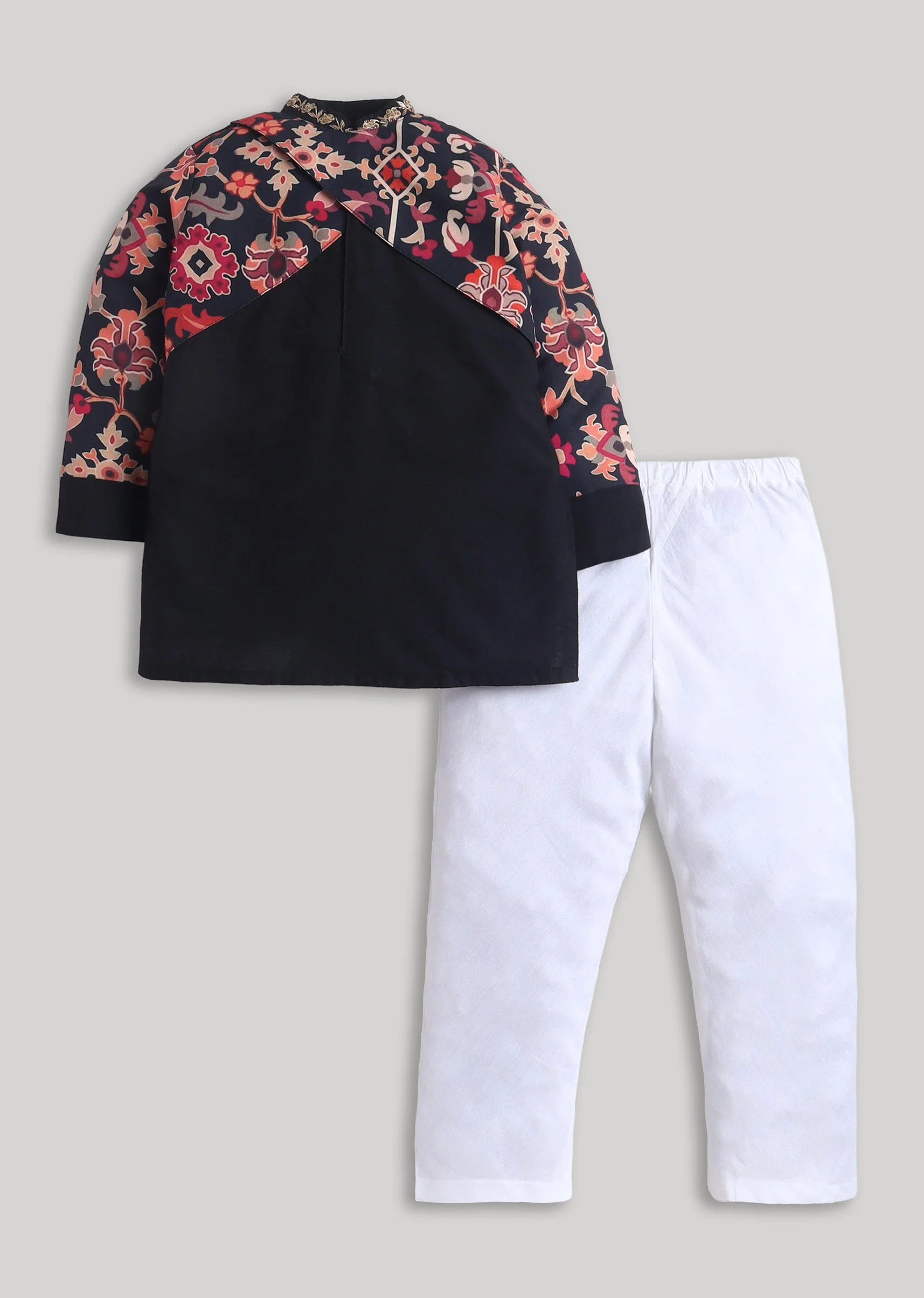 Black Elegant Aura Kurta Set