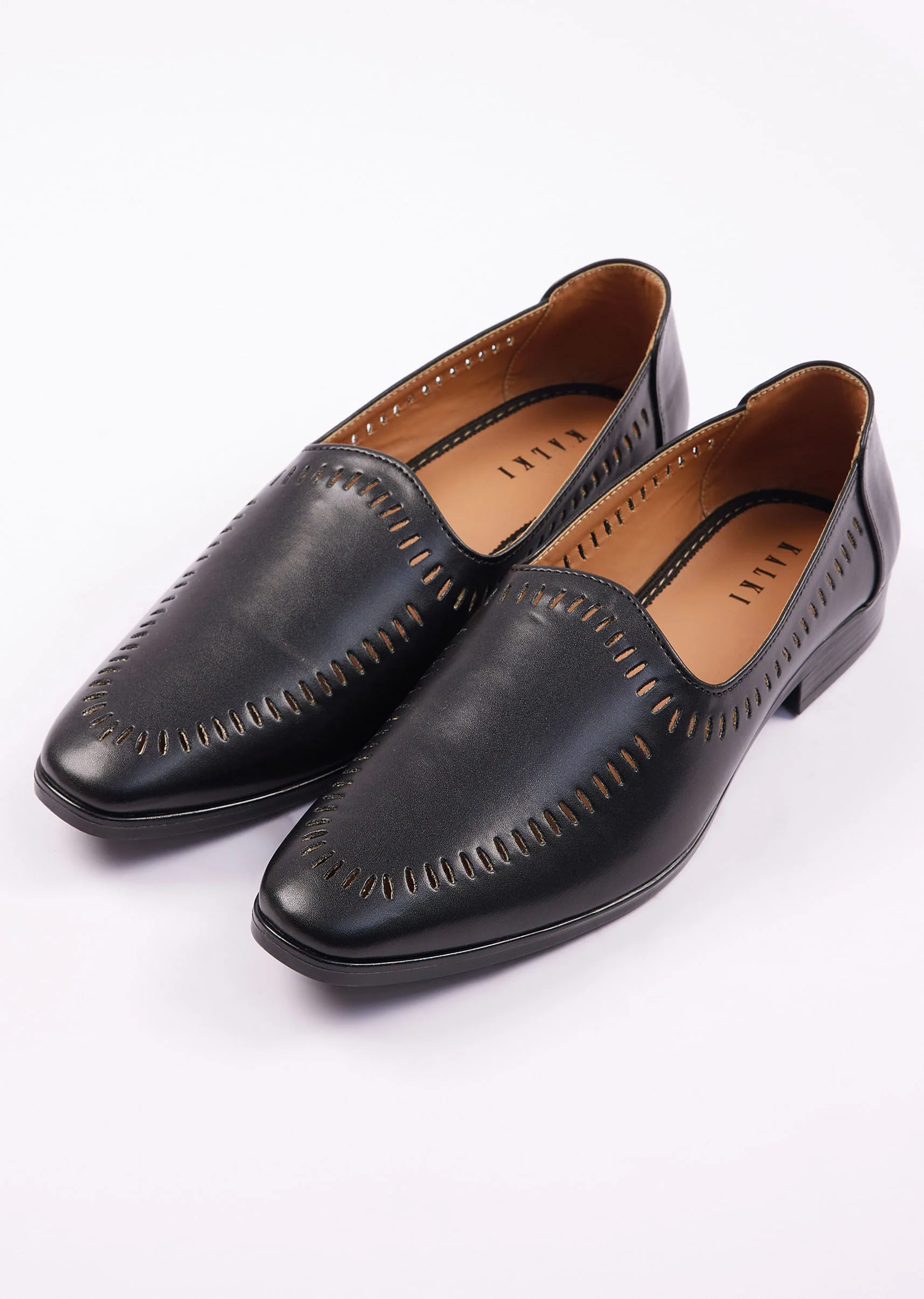 Black Ethnic Juttis For Men - Image 4