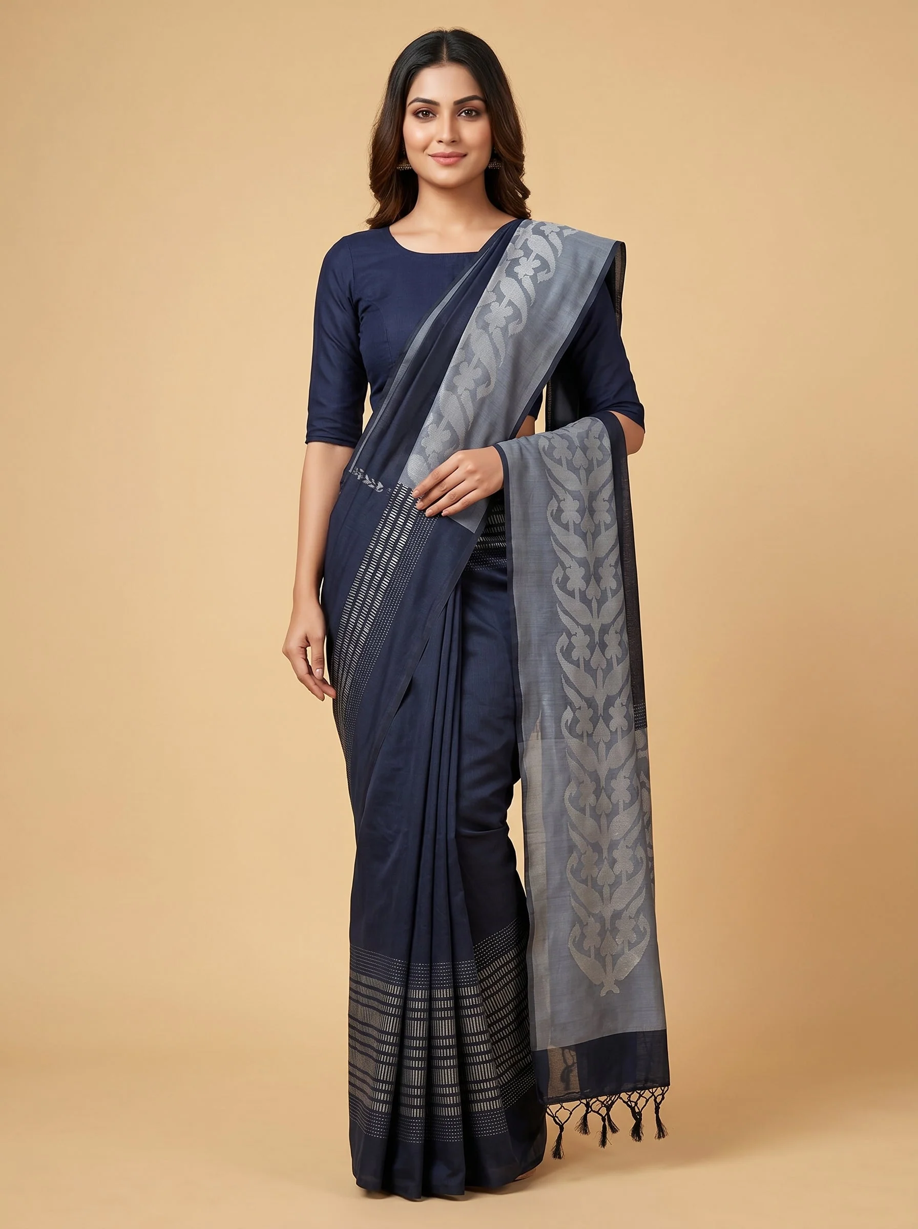 Black handloom saree with woven pallu