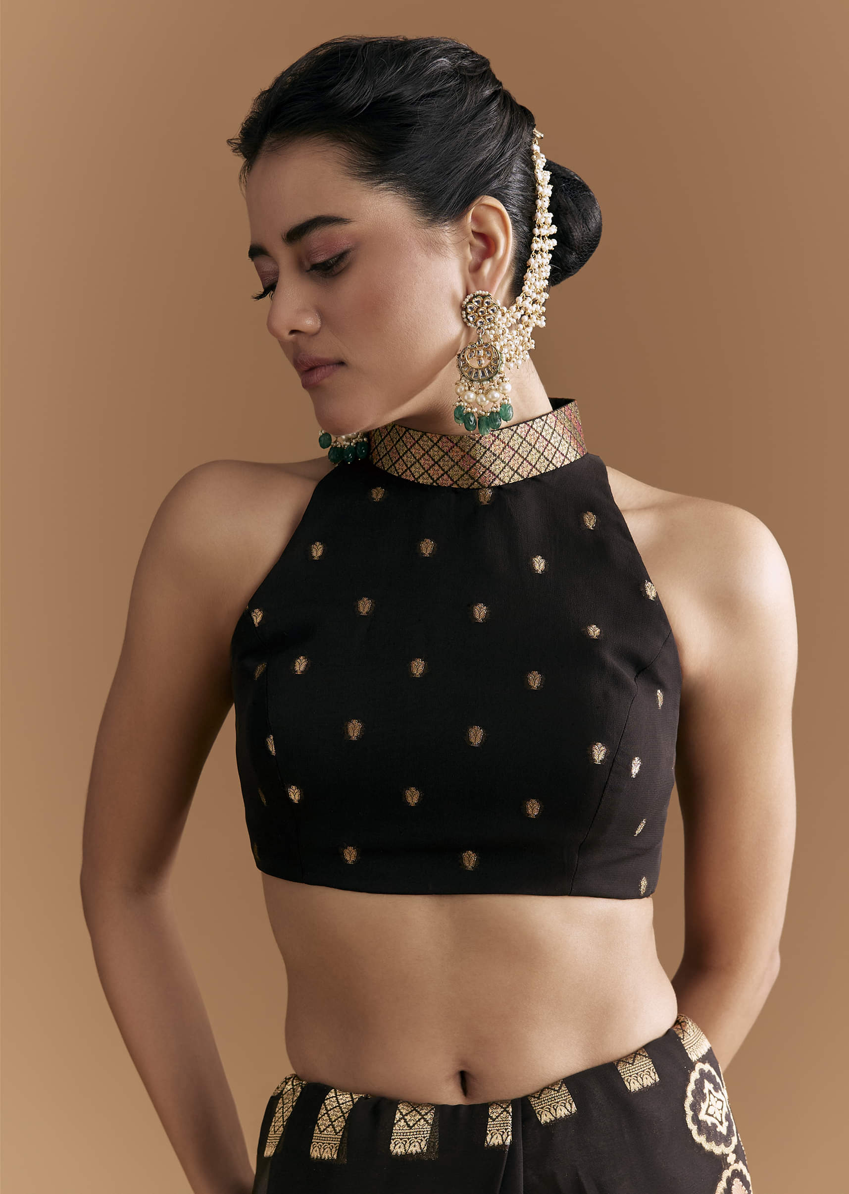 Black Khadhi Georgette Saree With Floral And Geometric Zari Work - Image 7