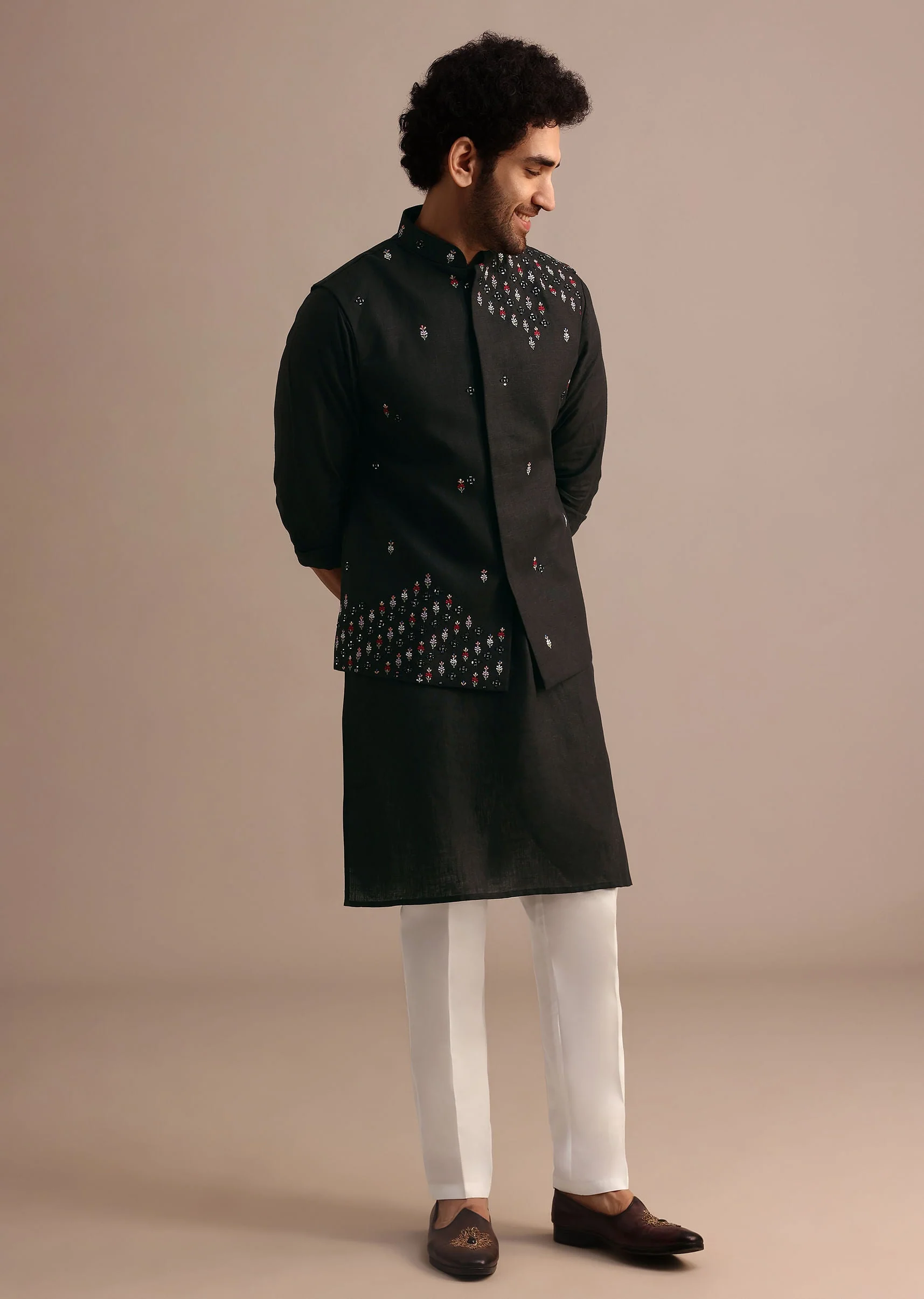 Black Kurta Jacket Set With Resham Work - Image 3