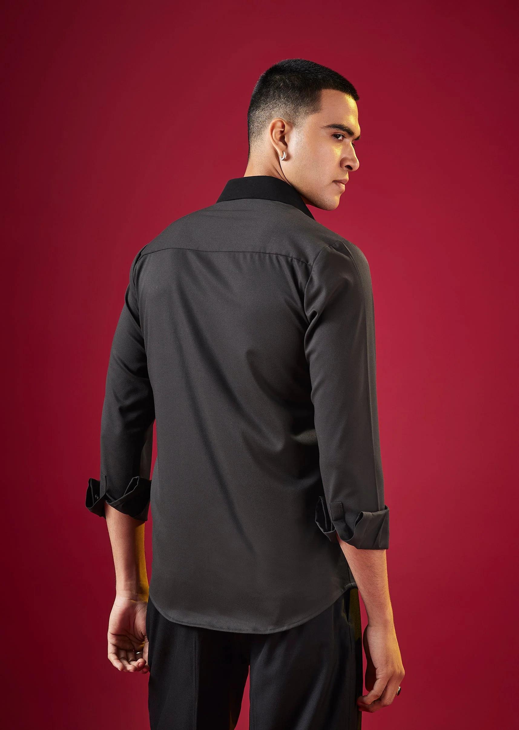 Black Mandarin Collar Solid Mens Shirt In Viscose - Image 4