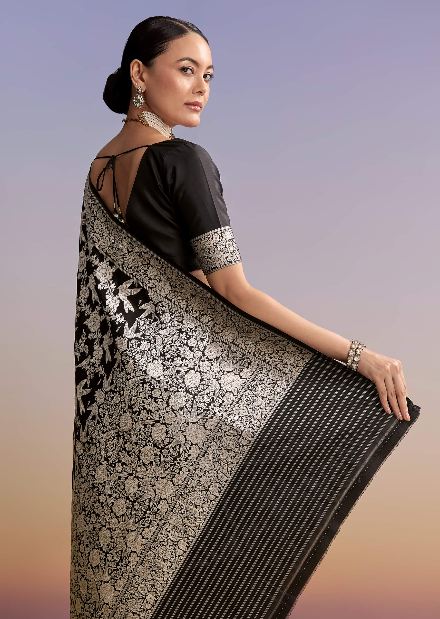 Black Silk Handwoven Banarasi Saree With Floral Zari Jaal Work - Image 6
