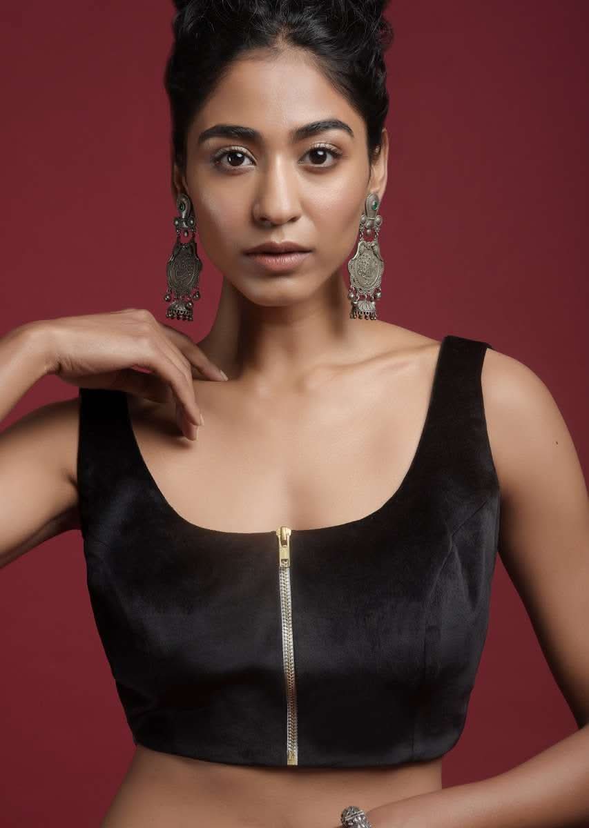 Black Sleeveless Blouse With Front Zip Opening - Image 2