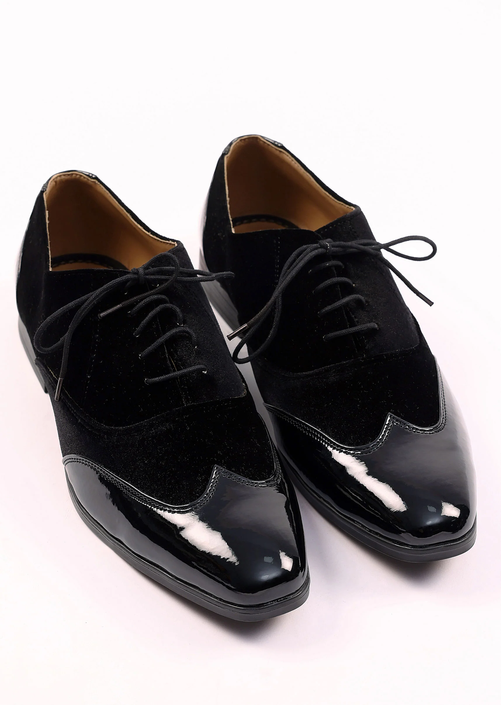 Black Velvet Jutti - Image 2
