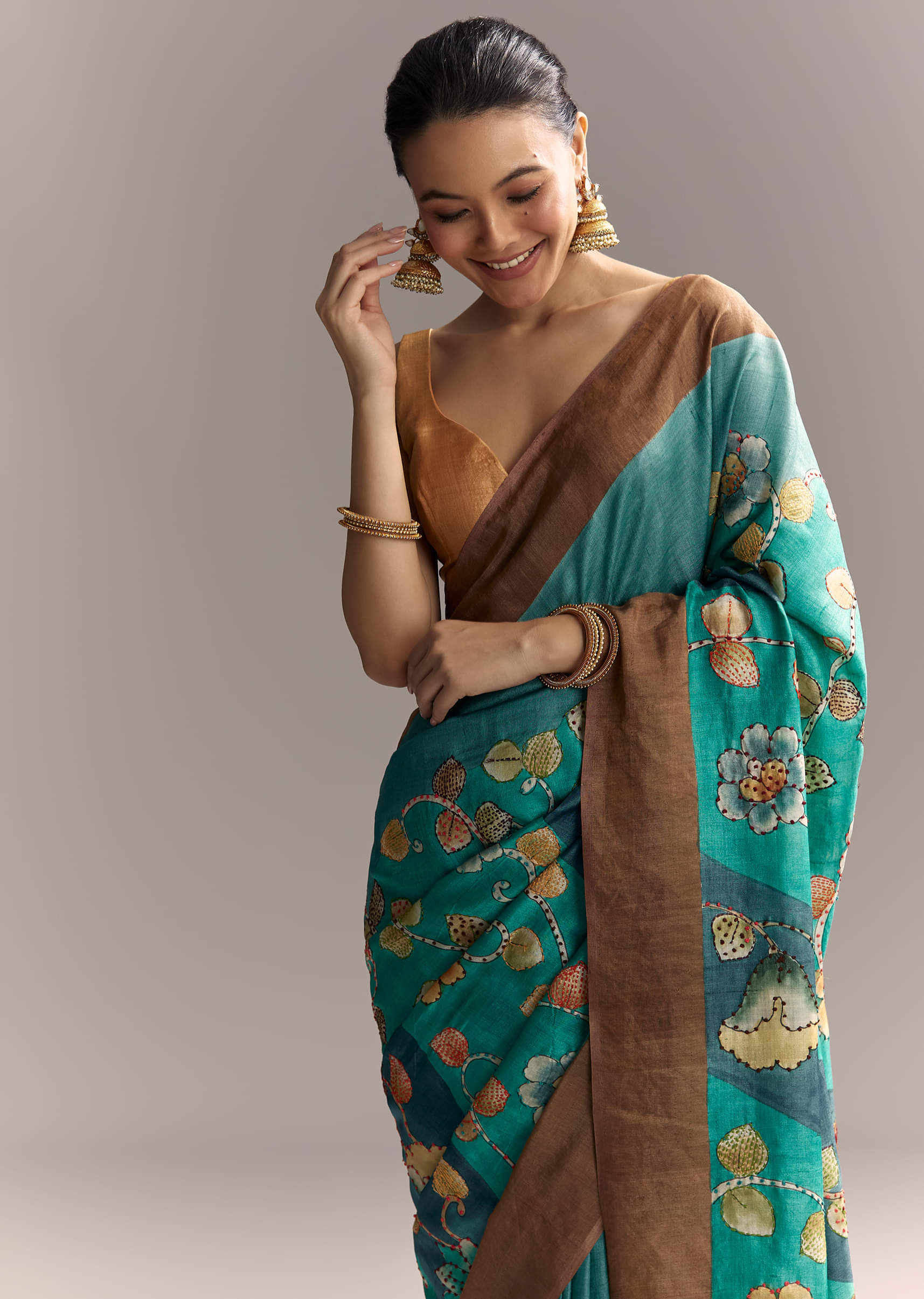 Blue Cotton Silk Hand Painted Saree With Brown Border - Image 5