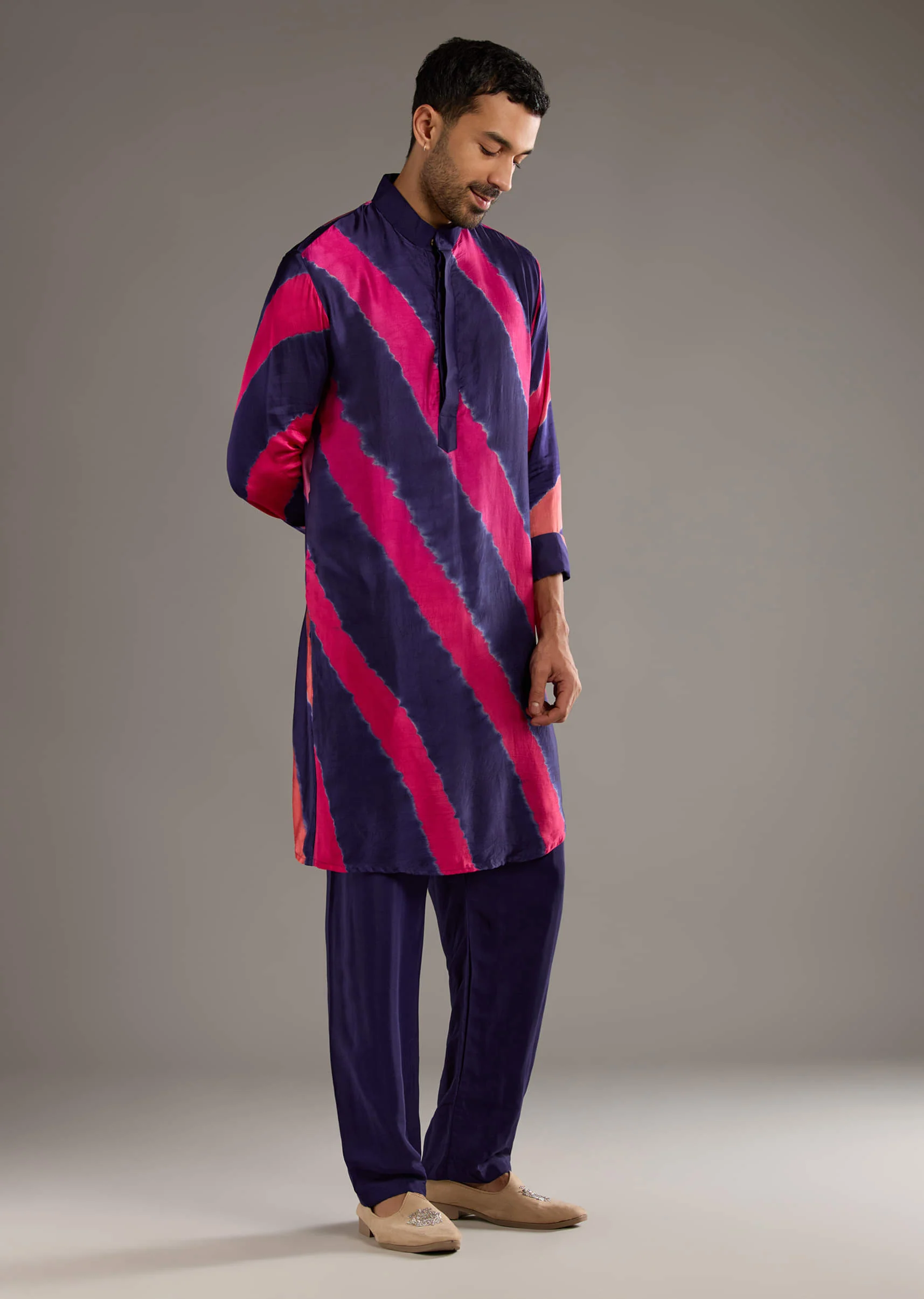 Blue Modal Kurta Set For Men With Hand Dyed Leheriya Print - Image 3