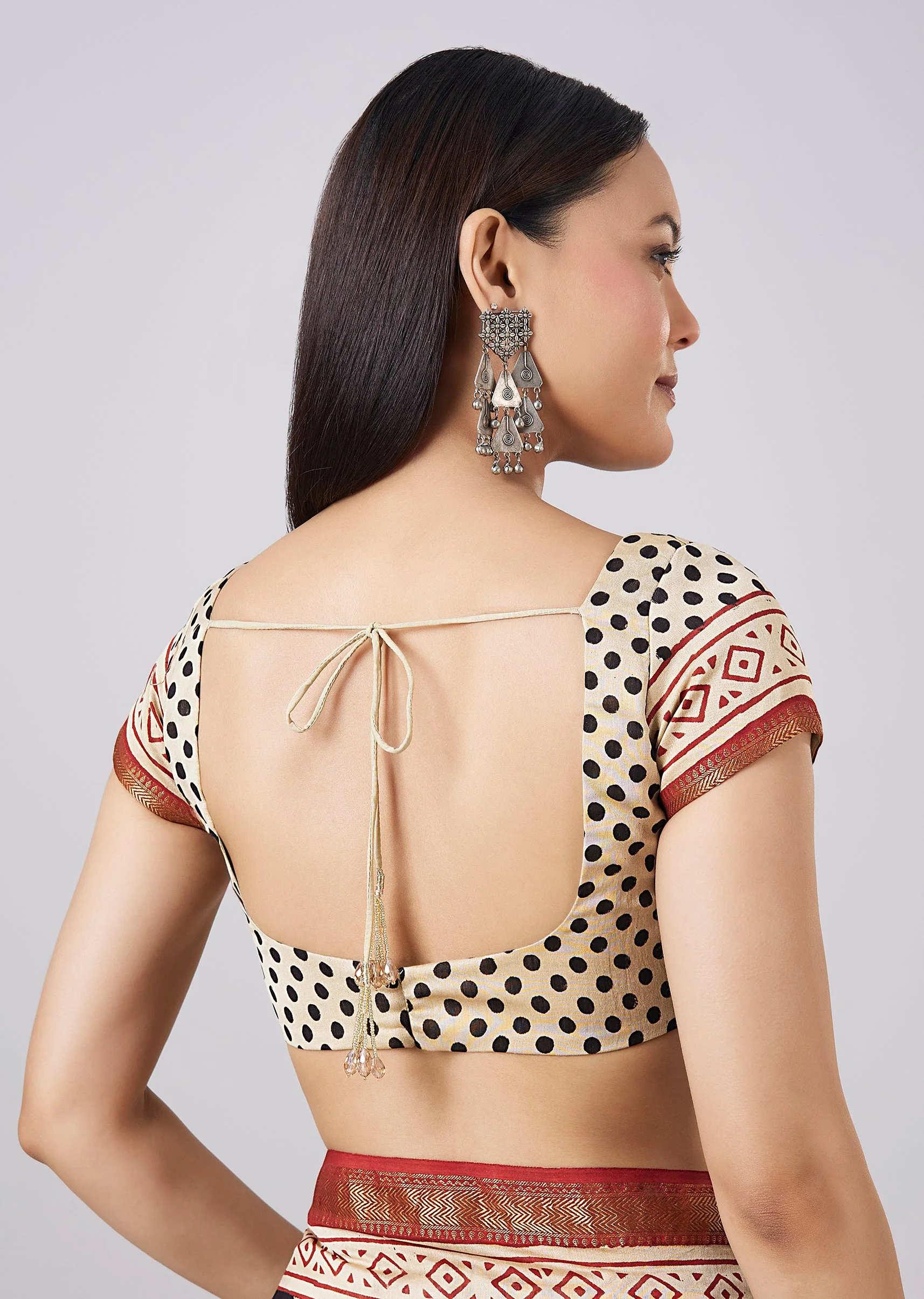 Brown Hand Painted Floral Motif Saree with Blouse - Image 8