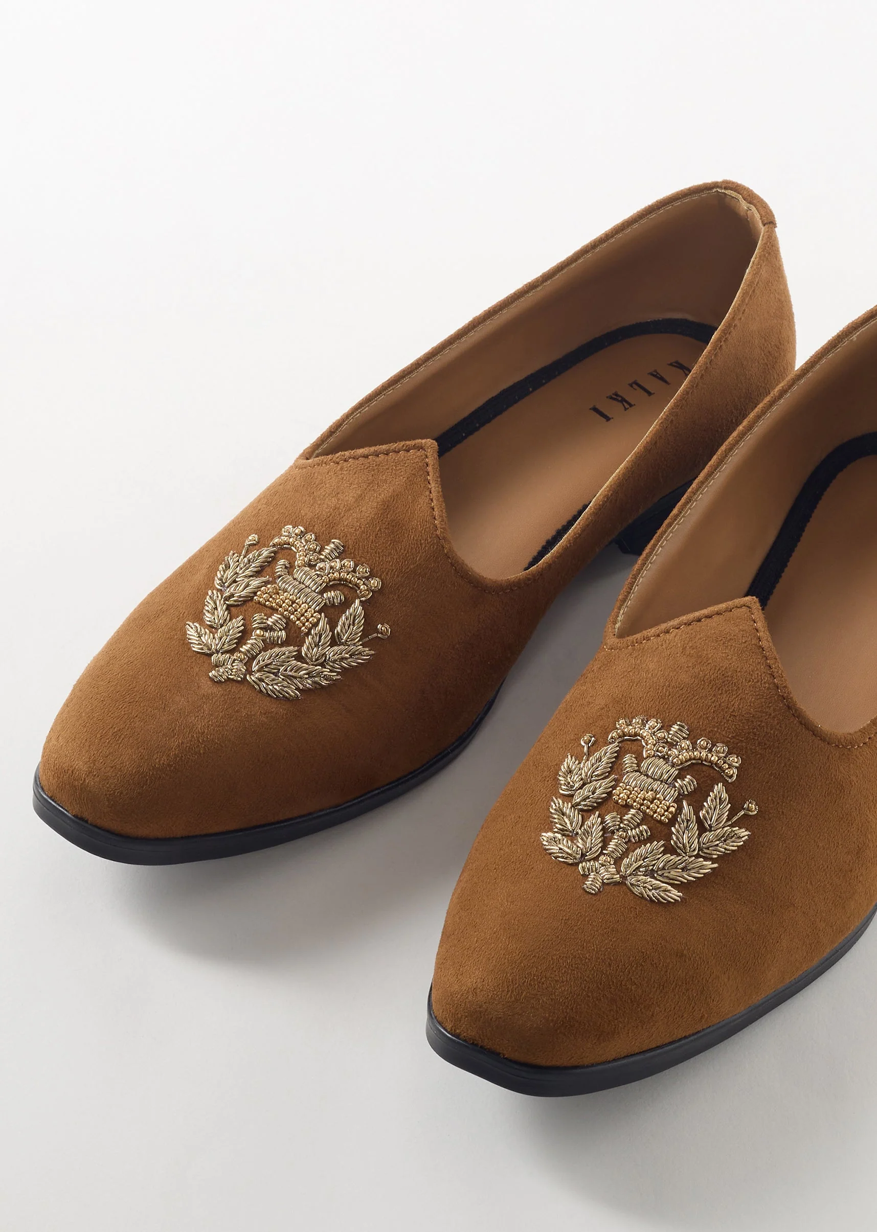 Brown Suede Ethnic Jutti With Metallic Embroidery For Men - Image 2