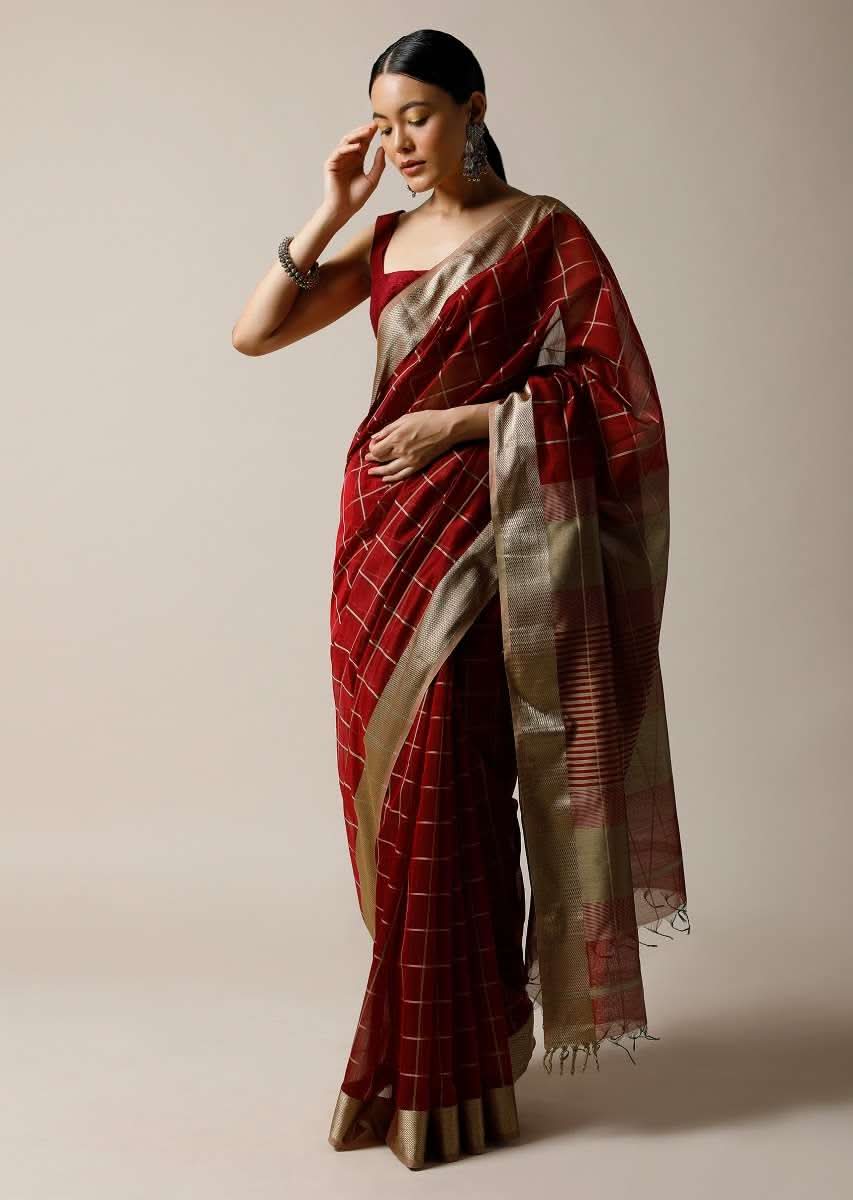 Burgundy Red Saree In Cotton Silk With Woven Checks And Golden Border Along With Unstitched Blouse - Image 3