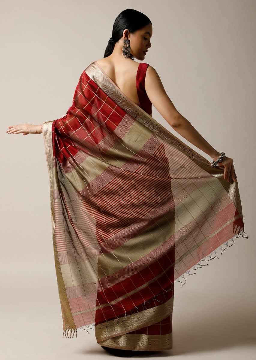 Burgundy Red Saree In Cotton Silk With Woven Checks And Golden Border Along With Unstitched Blouse - Image 6
