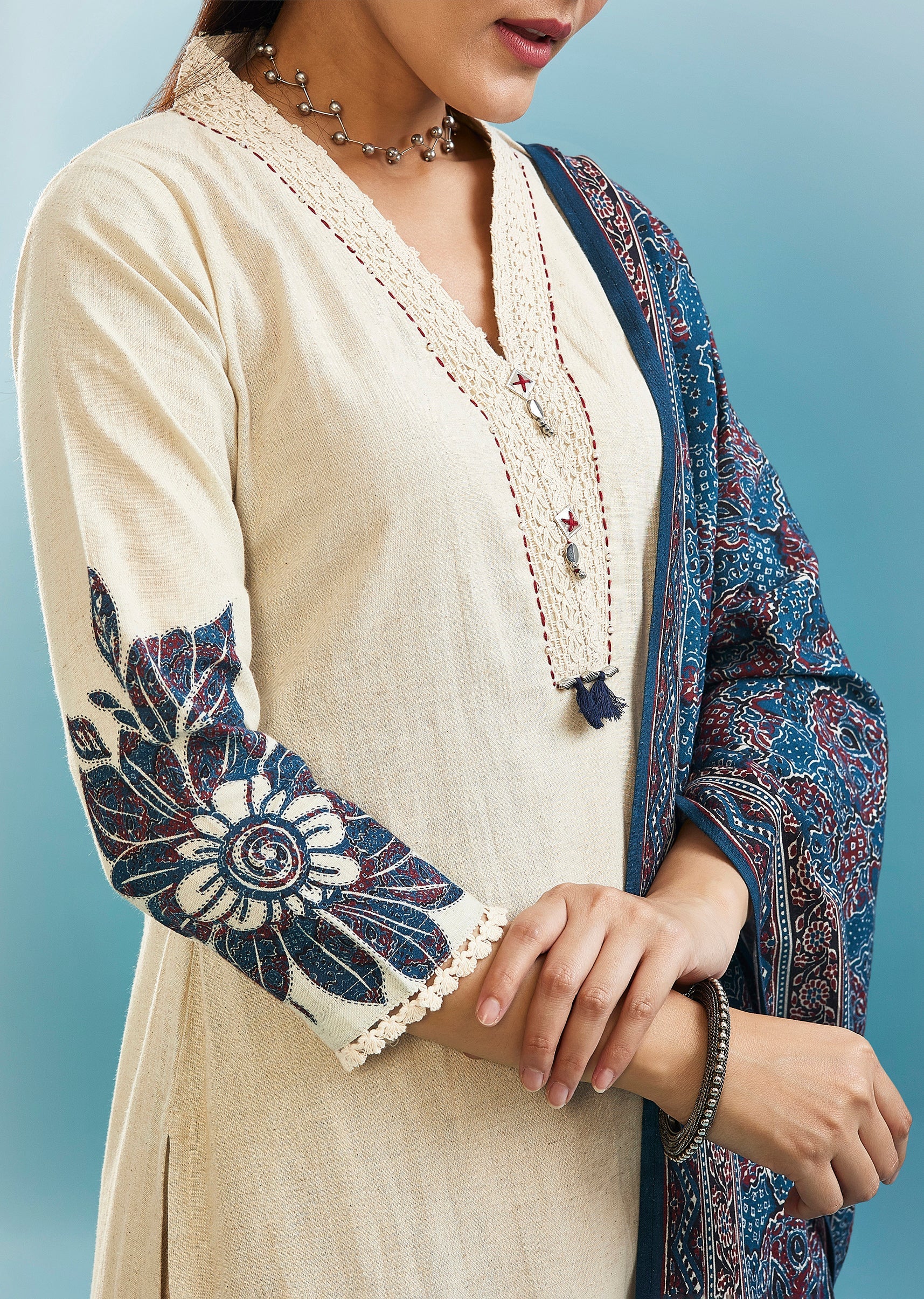 Cream And Blue Block Print Kurta Set With Lace Detailing - Image 2
