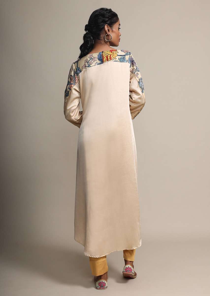 Cream Digital Floral Printed Top With Contrasting Golden Pants - Image 4