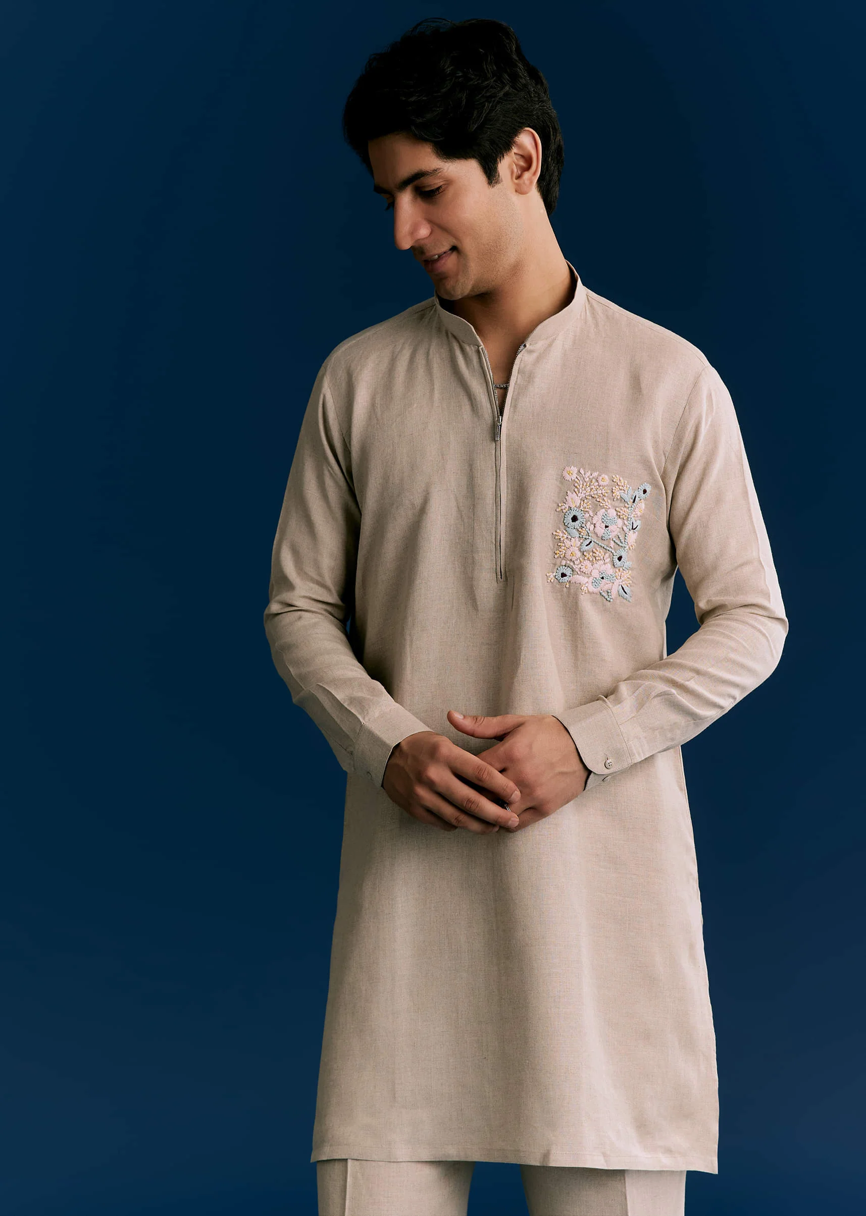 Cream Linen Kurta Set With Embroidery - Image 3