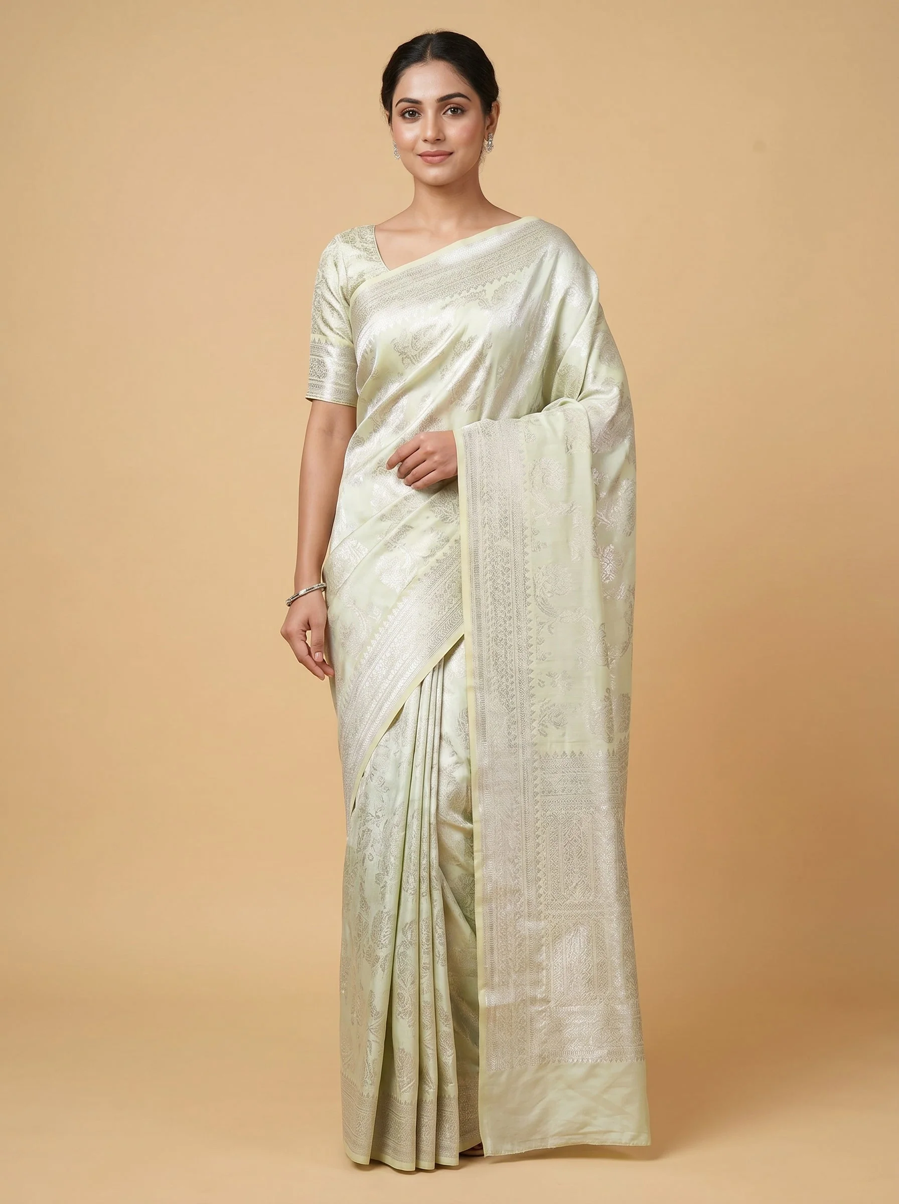 Cream Polished Weave Handloom Saree