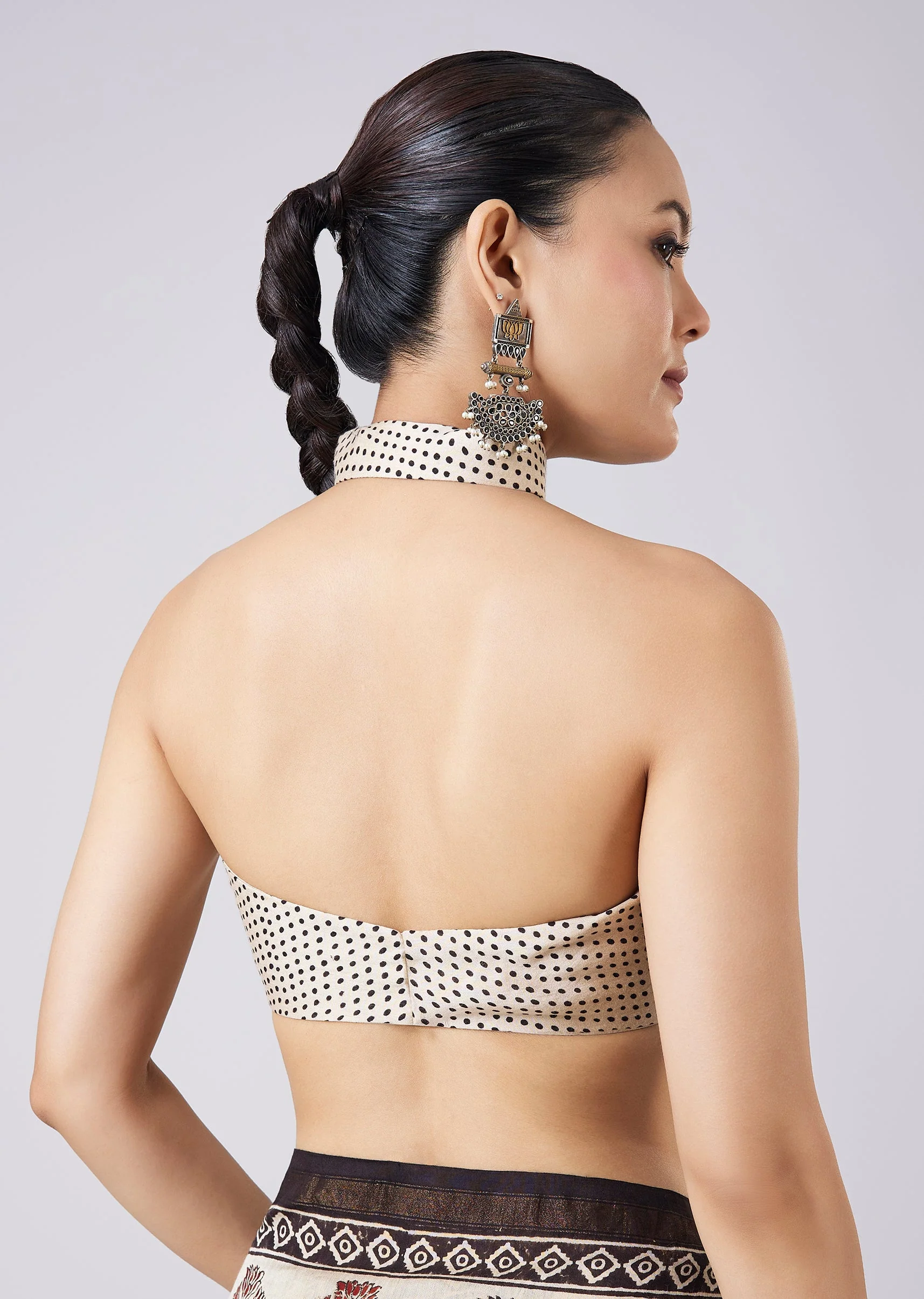 Cream Tassel Border Printed Saree with Unstitched Blouse - Image 8