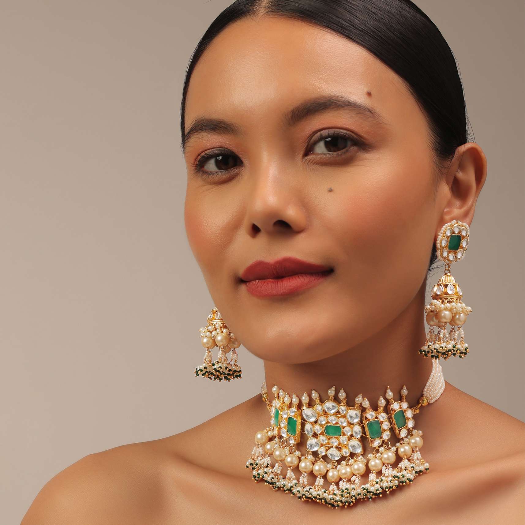 Gold Finish Kundan Polki Choker Set With Pearls - Image 2