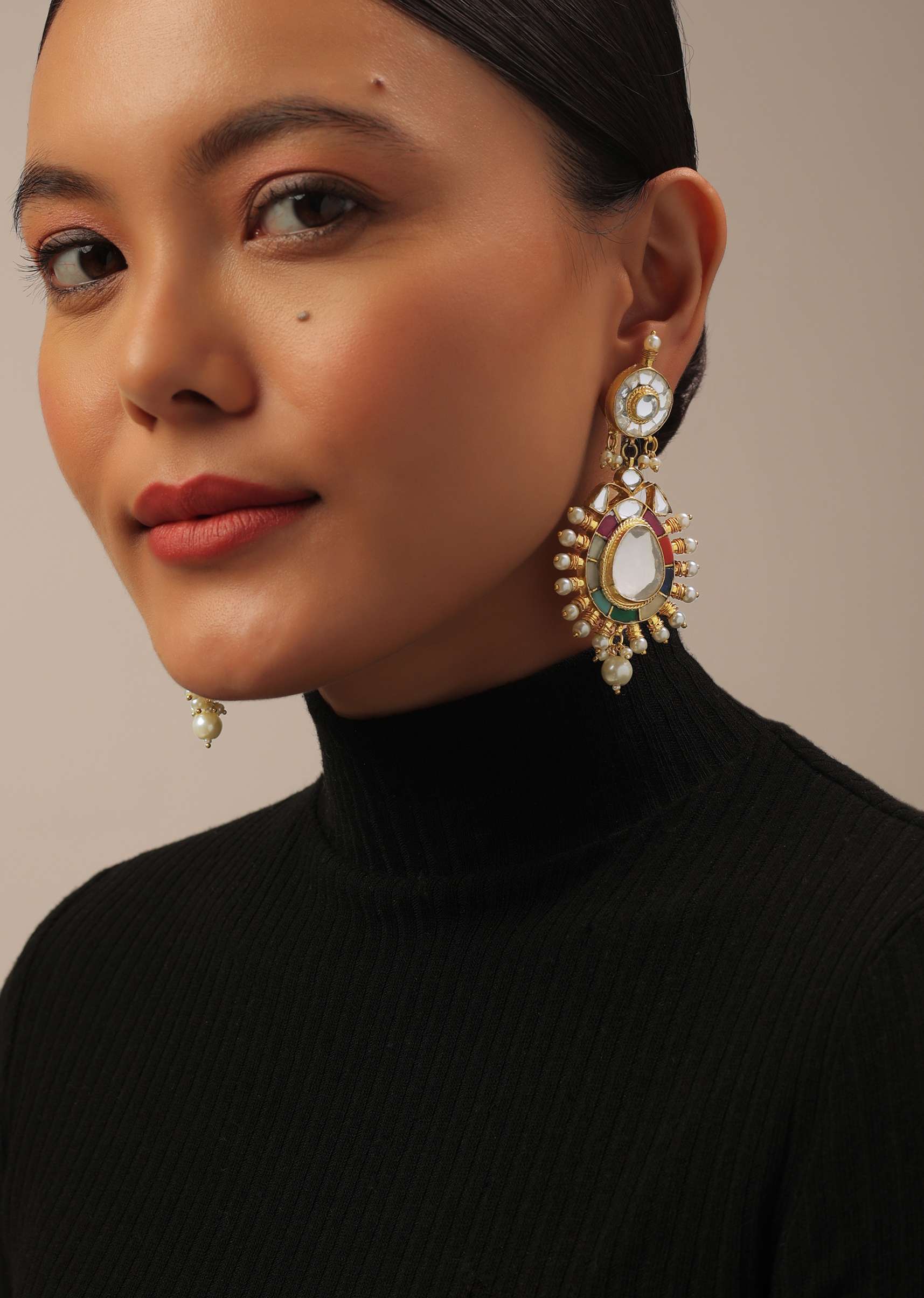 Gold Finish Navratna Kundan Polki Choker Set - Image 3