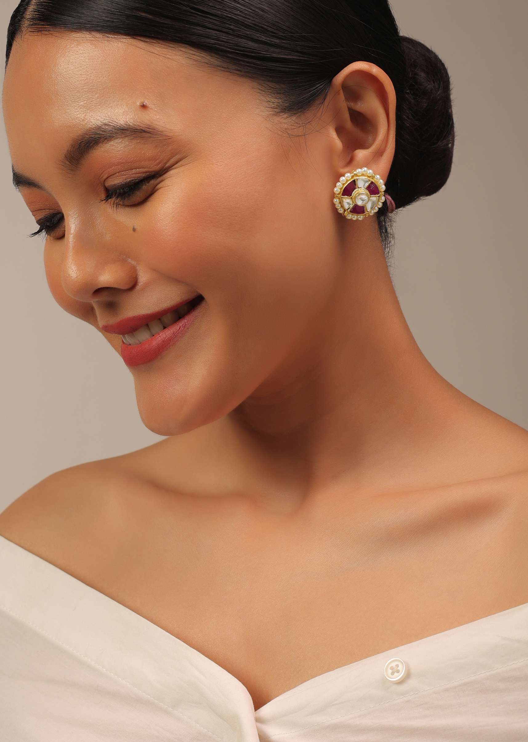 Gold Finish Rajwadi Kundan Polki Choker Set - Image 4