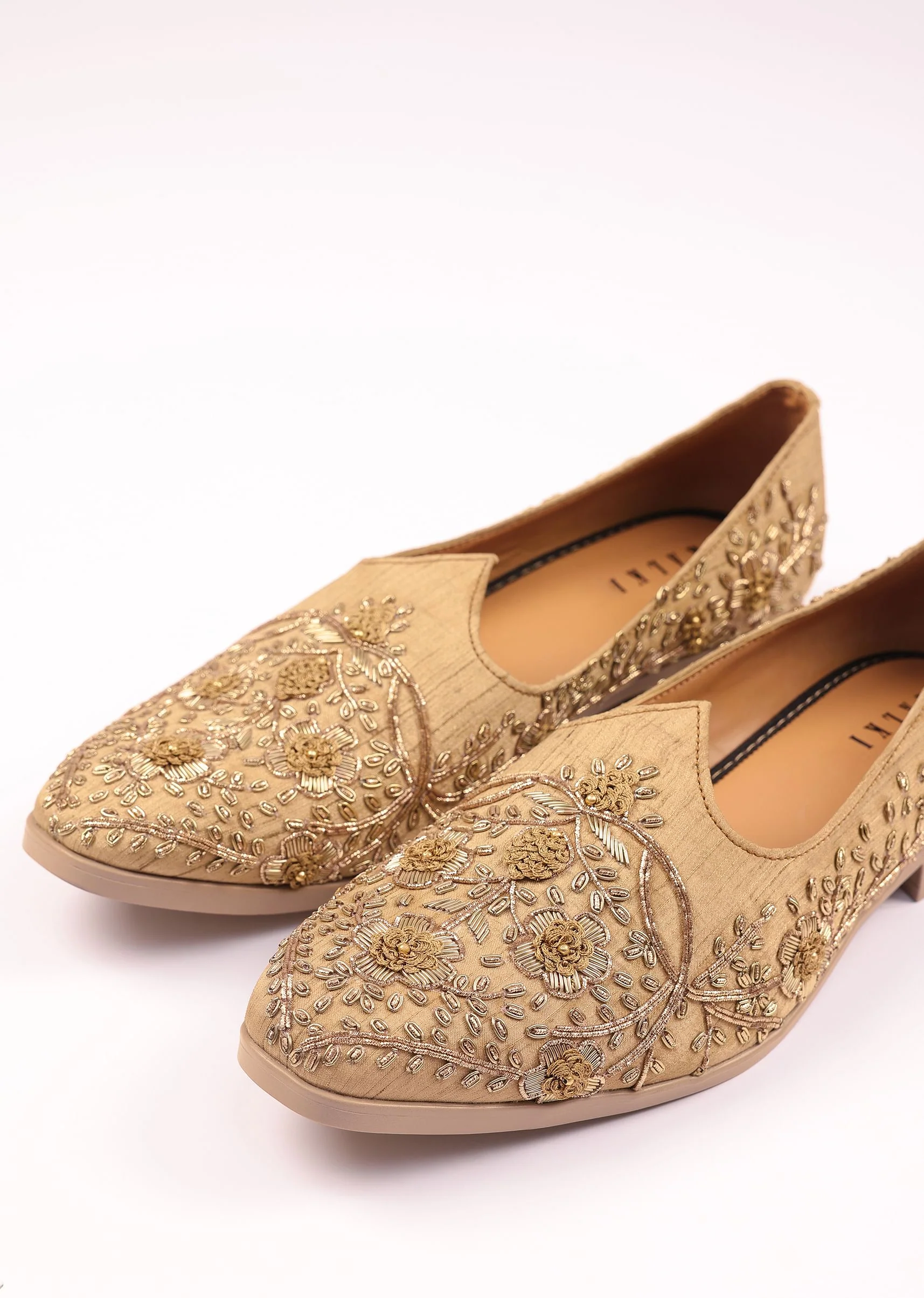 Gold Raw Silk Zardozi Embroidered Juttis - Image 2