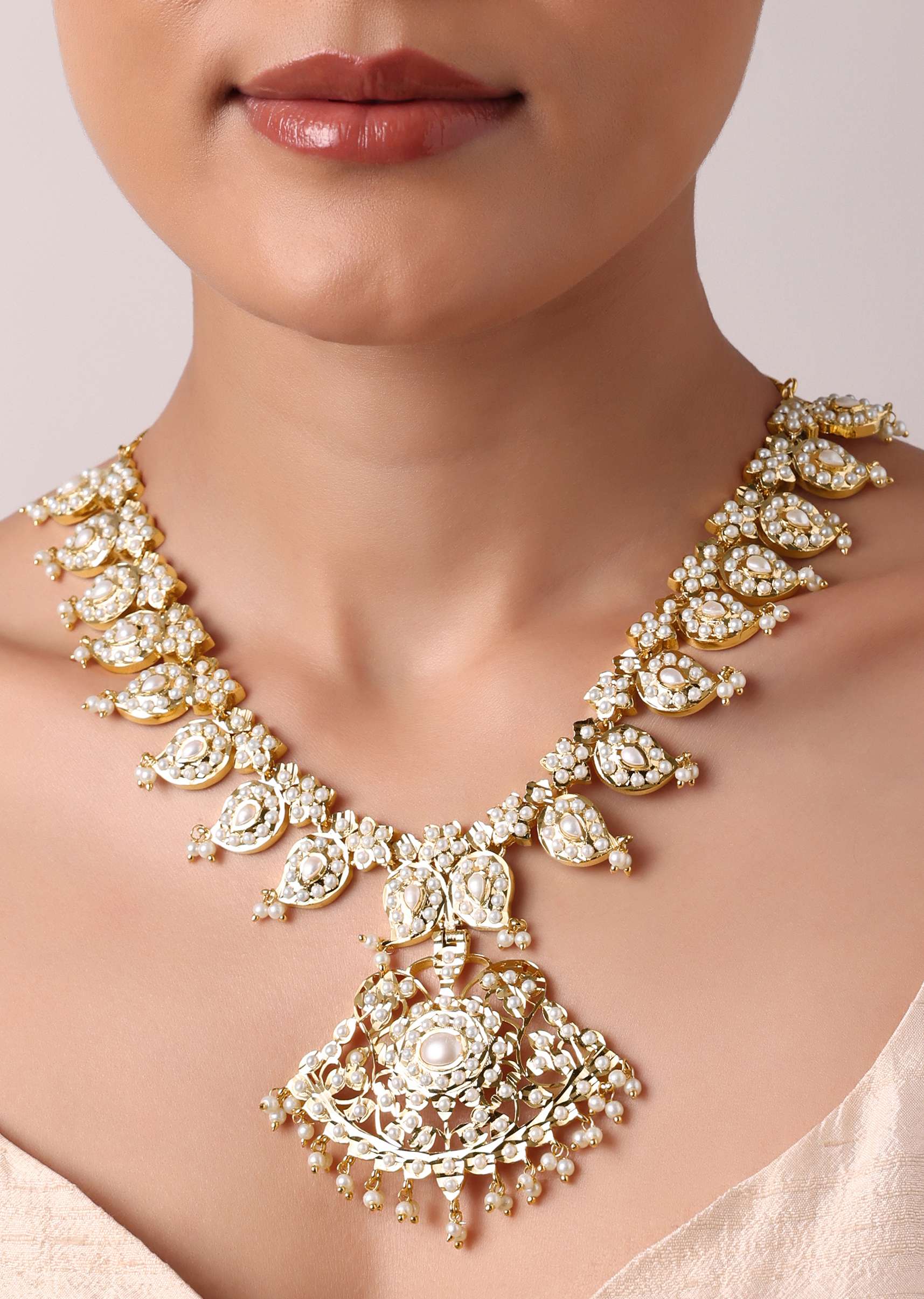 Gold Tone Kundan Necklace Set With Floral Pendant Drop - Image 5