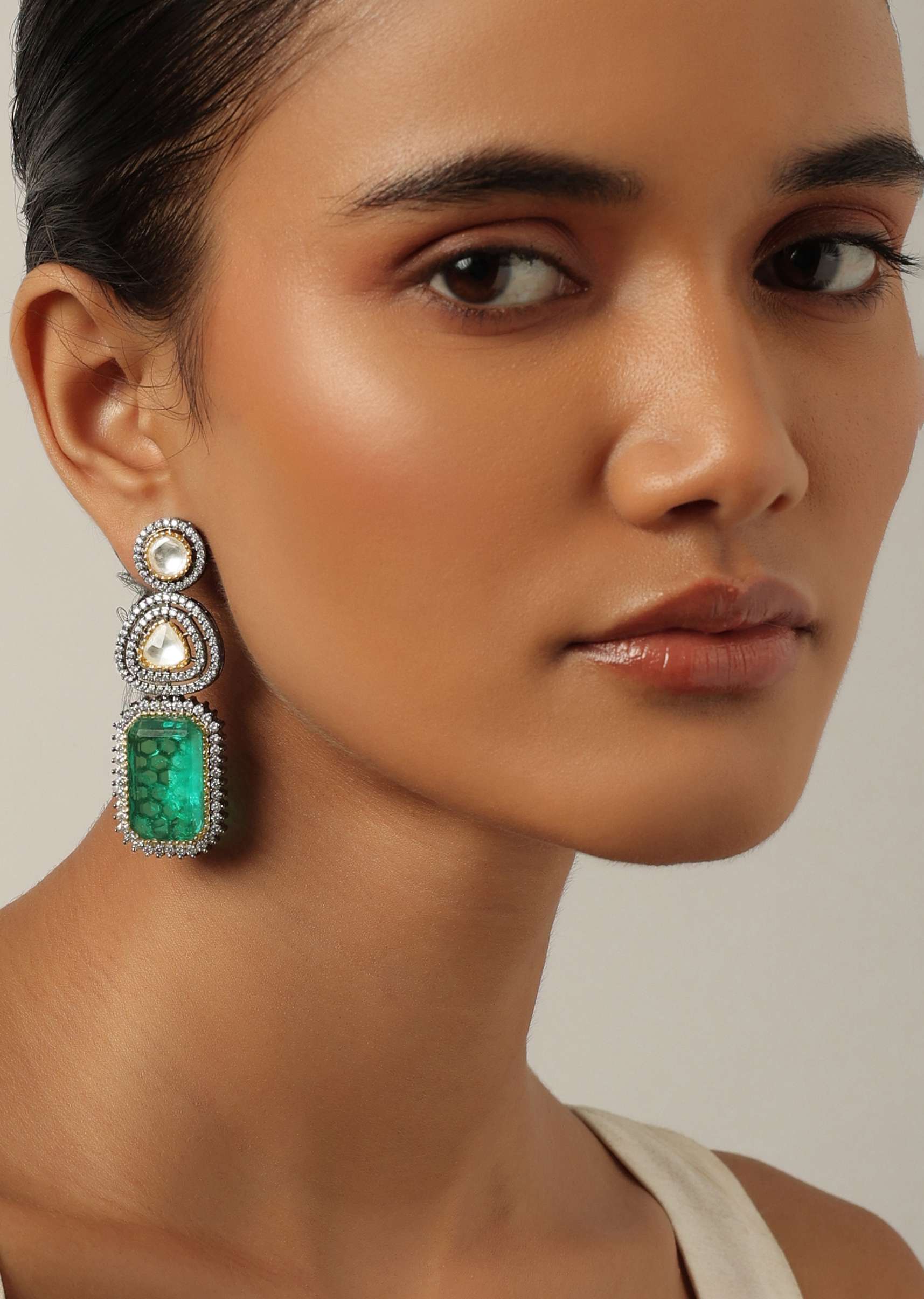 Green Geometric Earrings With Textured Stone - Image 2