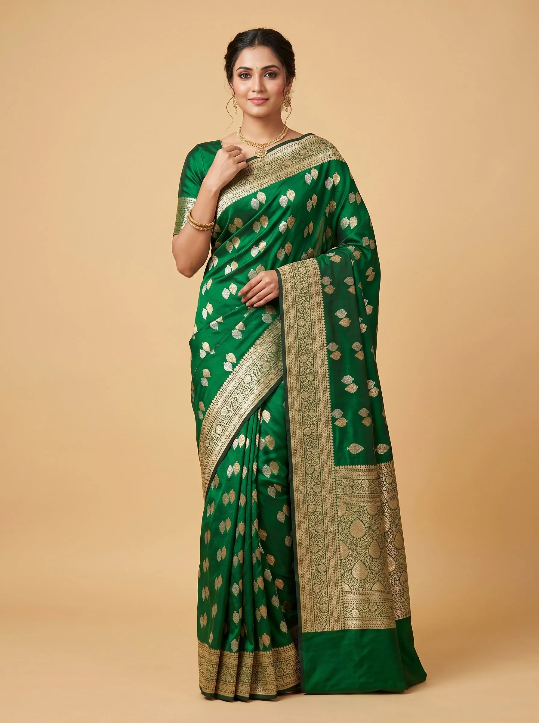 Green Handloom Saree with Graceful Weave