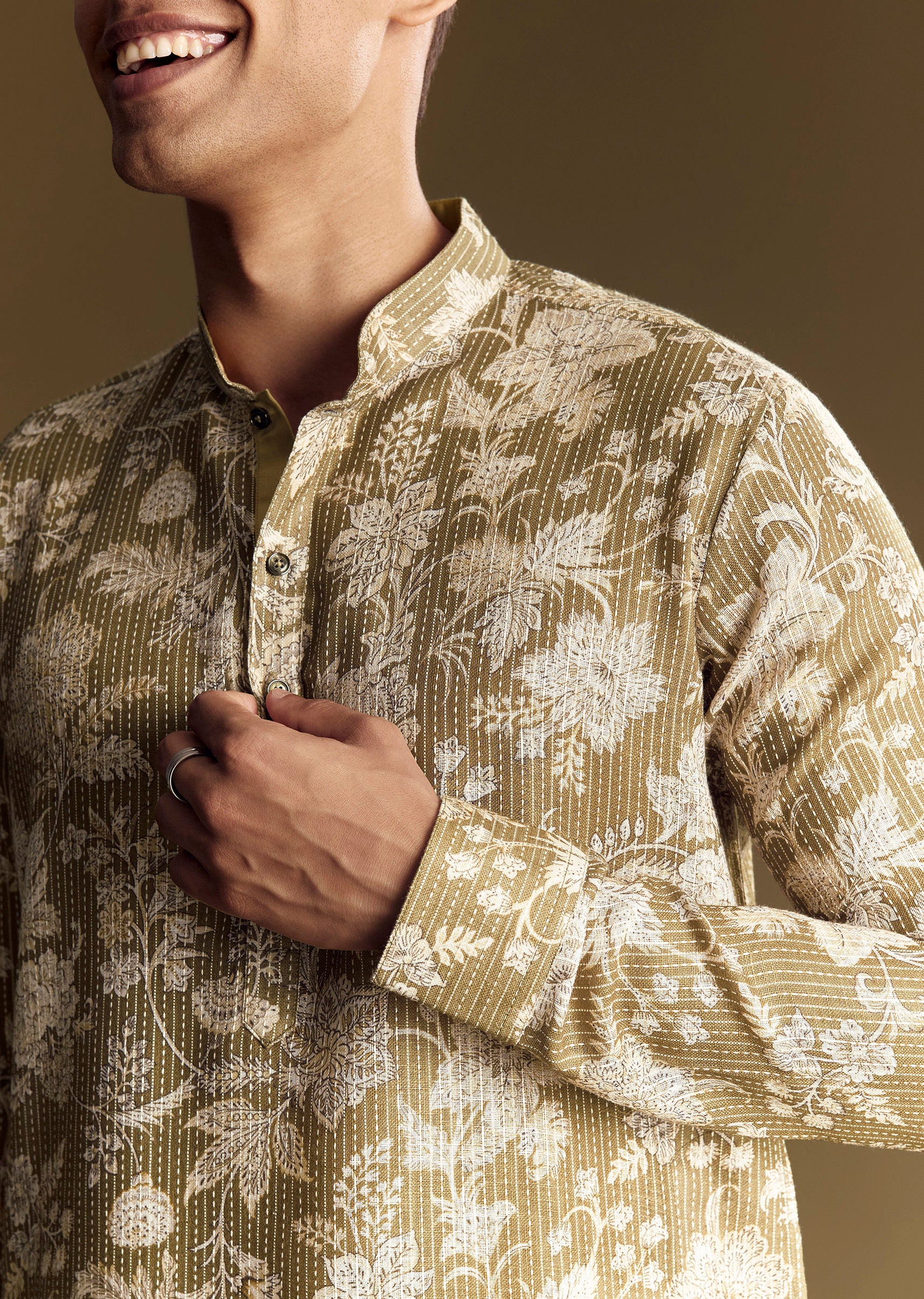 Green Linen Kurta Set With Kantha Embroidery