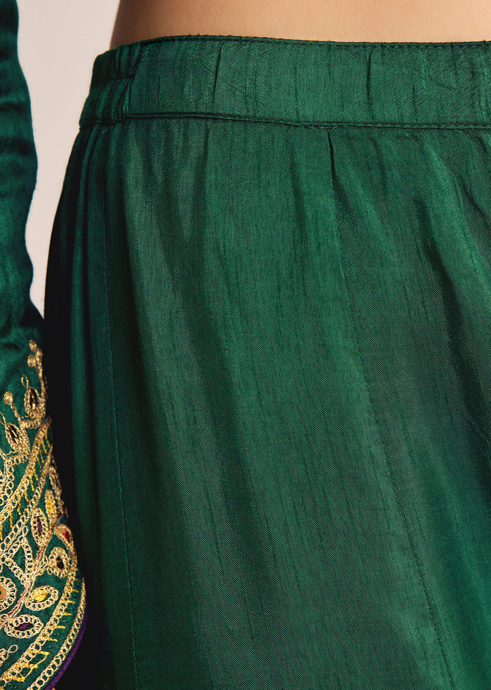Green Organza Kurta Sharara Suit With Zari Butti Work - Image 6