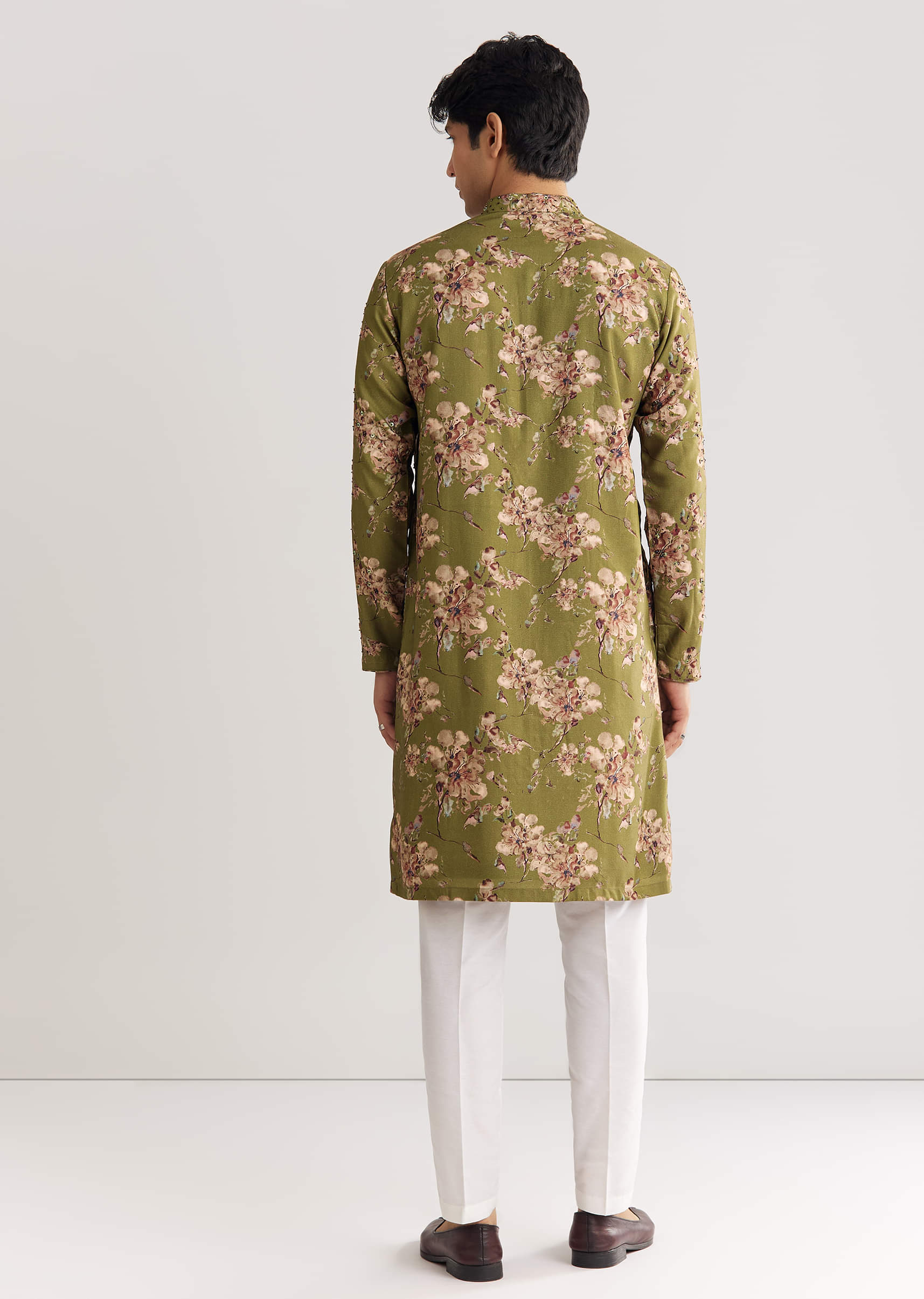 Green Pashmina Kurta Set With Sequin And Beaded Embroidery - Image 5