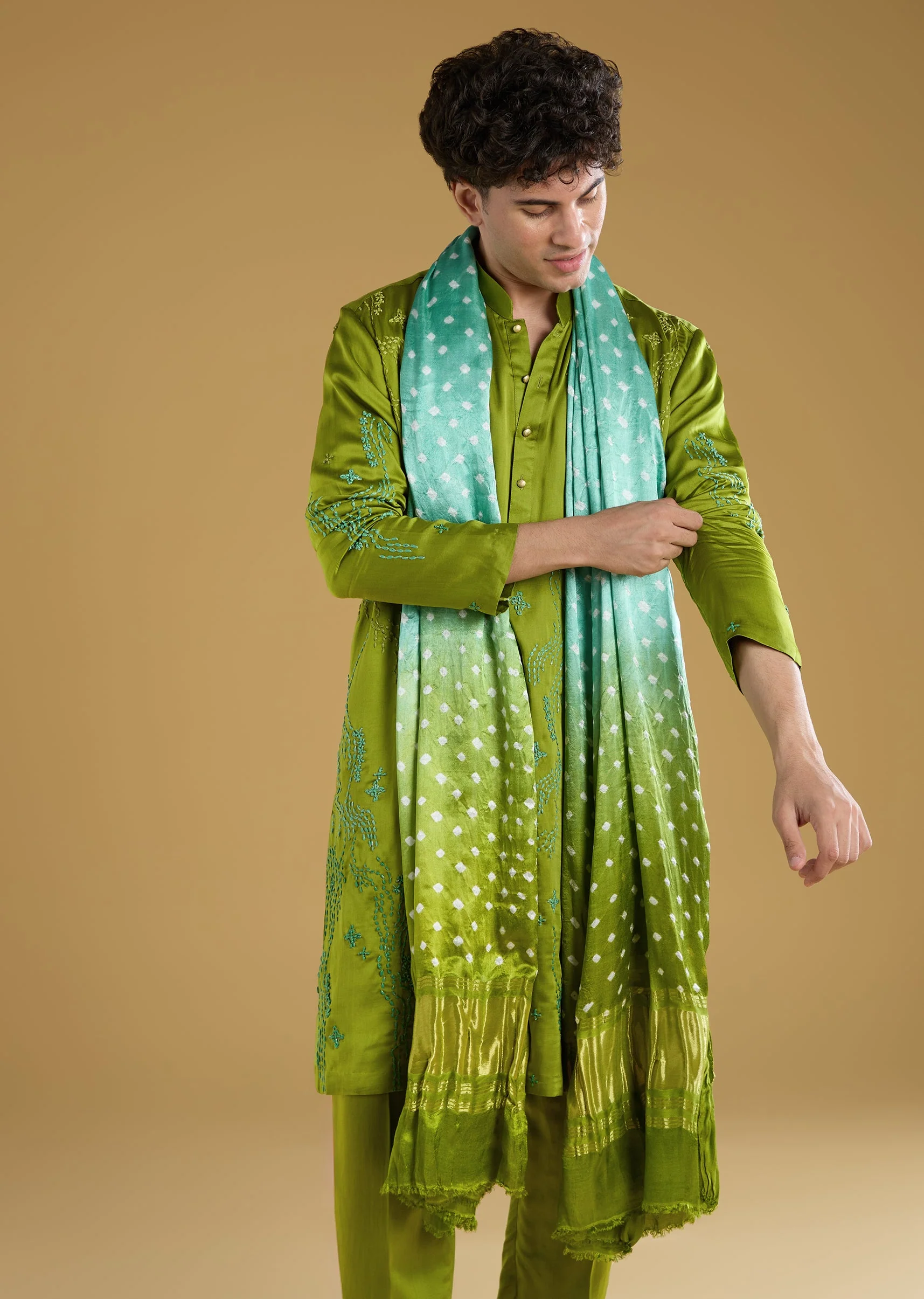 Green Silk Embroidered Men's Kurta Set With Hand Dyed Bandhani Dupatta - Image 4