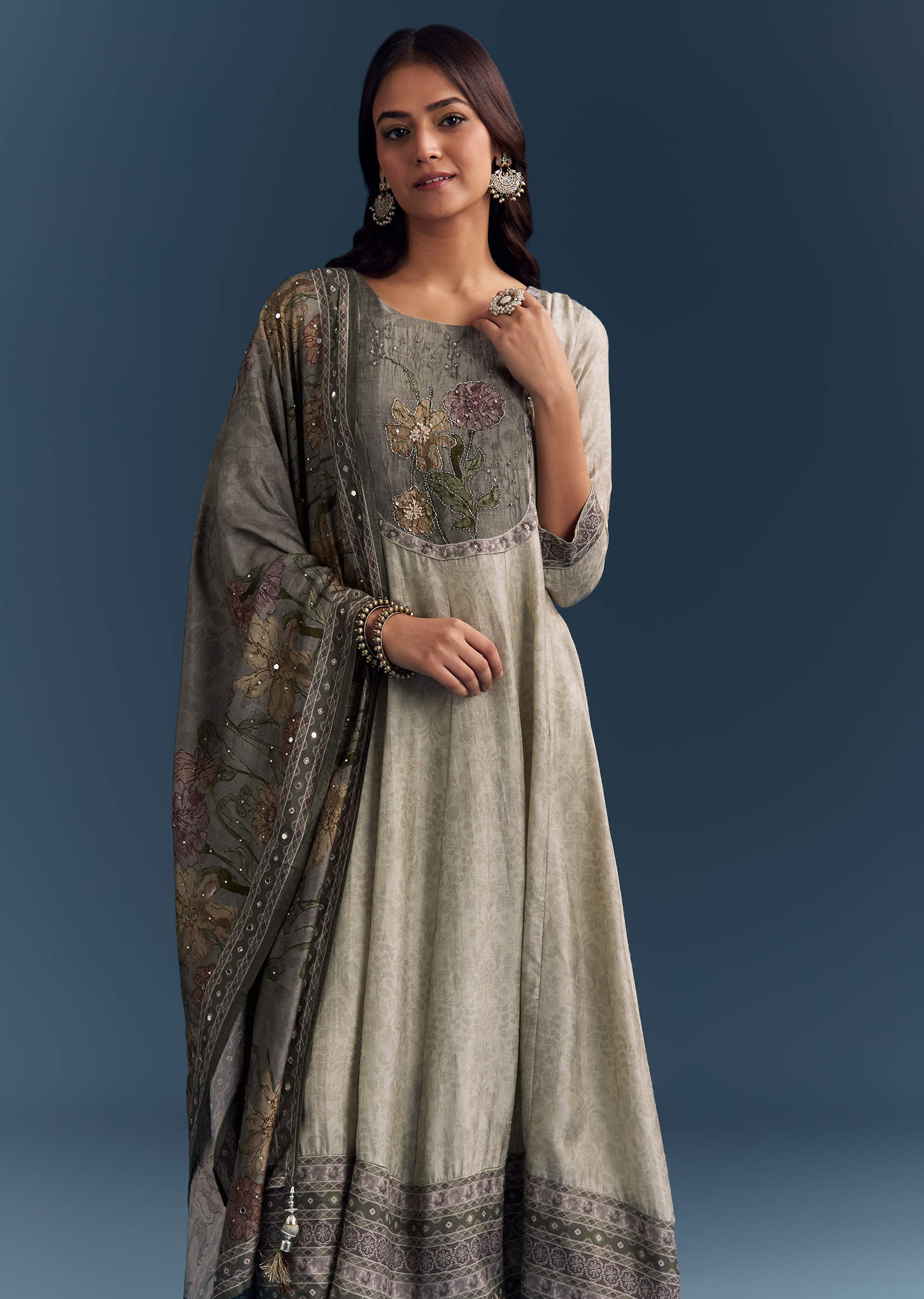 Grey Dola Silk Anarkali Suit With Floral Print And Embroidery - Image 4