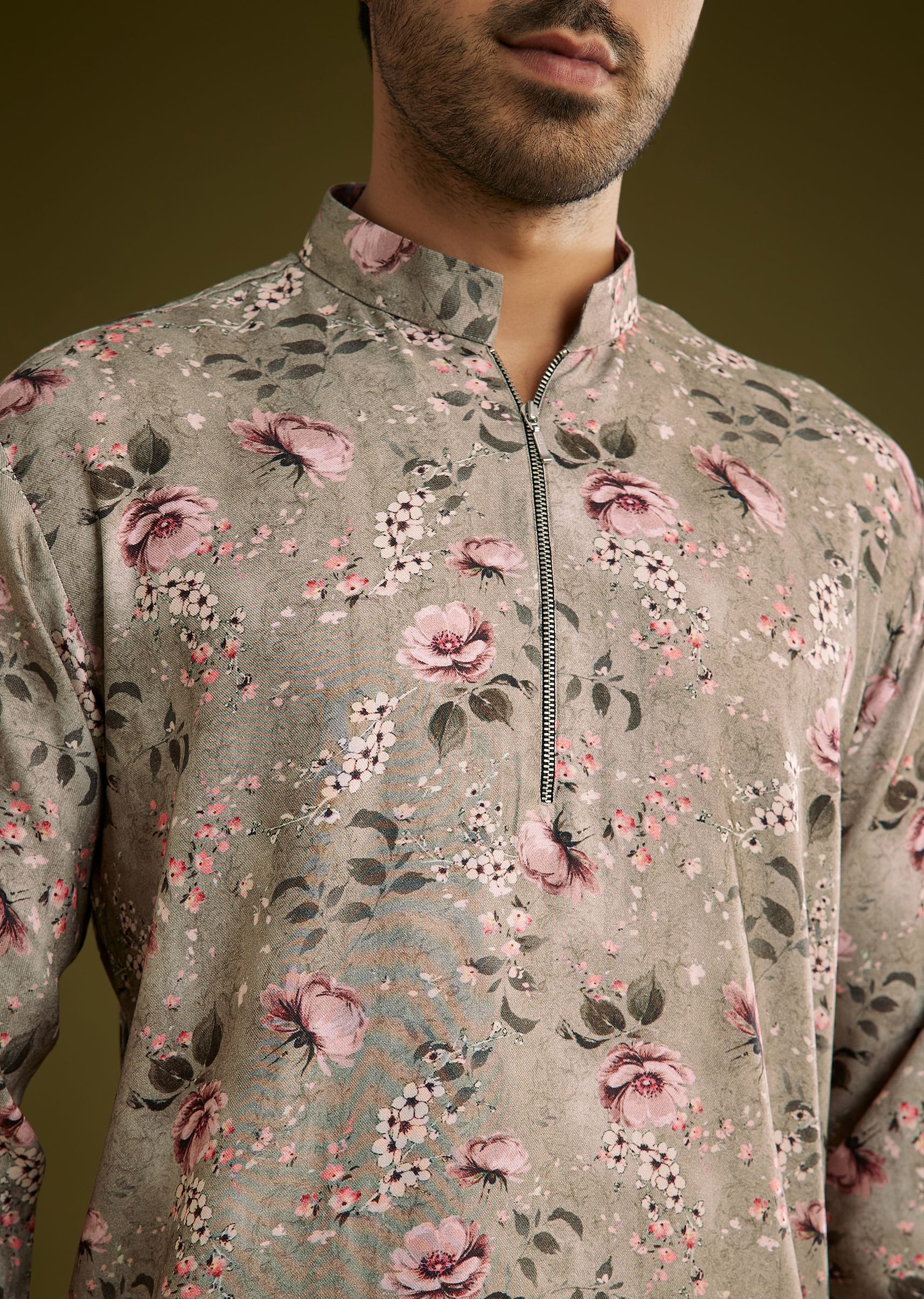 Grey Printed Short Zipper Kurta Set - Image 2