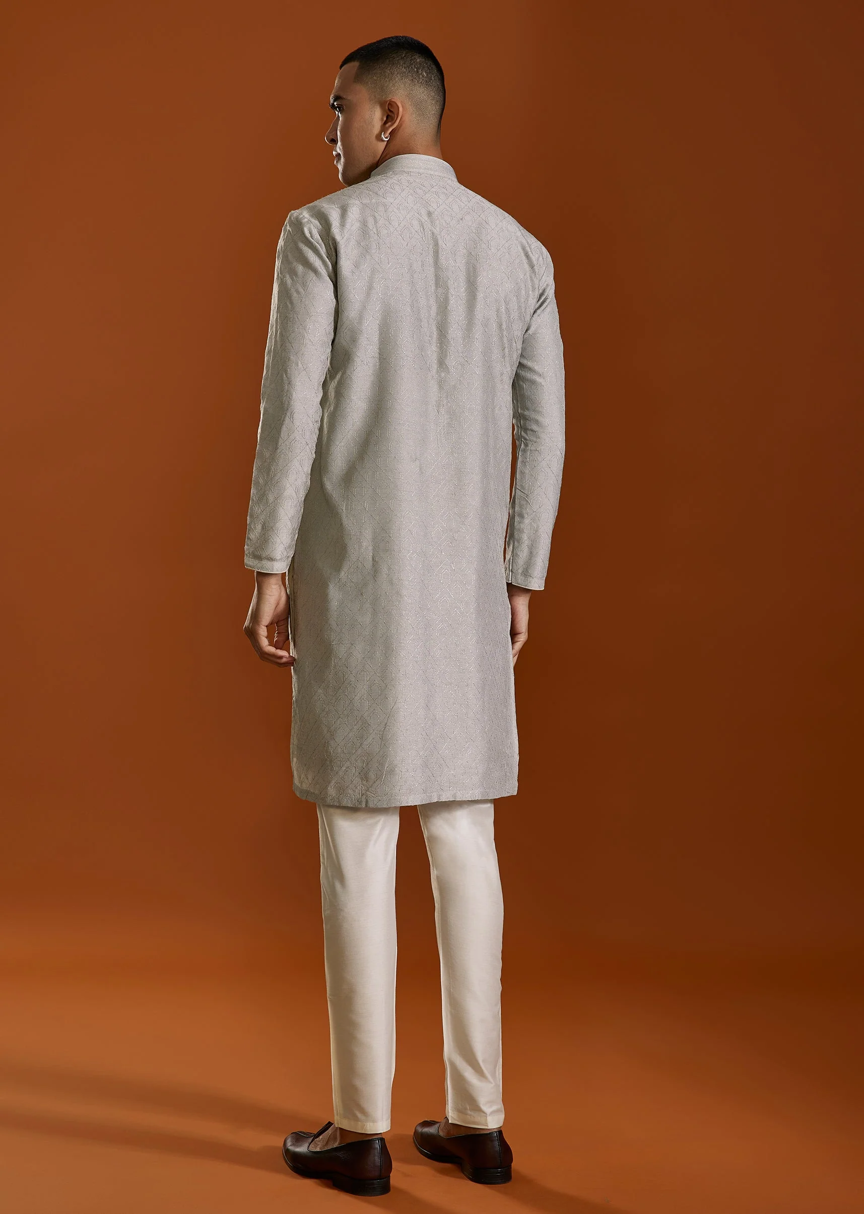 Grey Viscose Thread Embroidered Kurta Set - Image 5