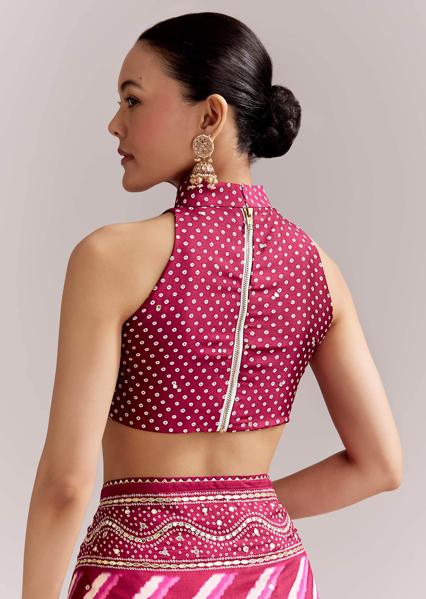 Hot Pink Silk Printed Saree With Lehariya And Bandhani Gota Border - Image 8