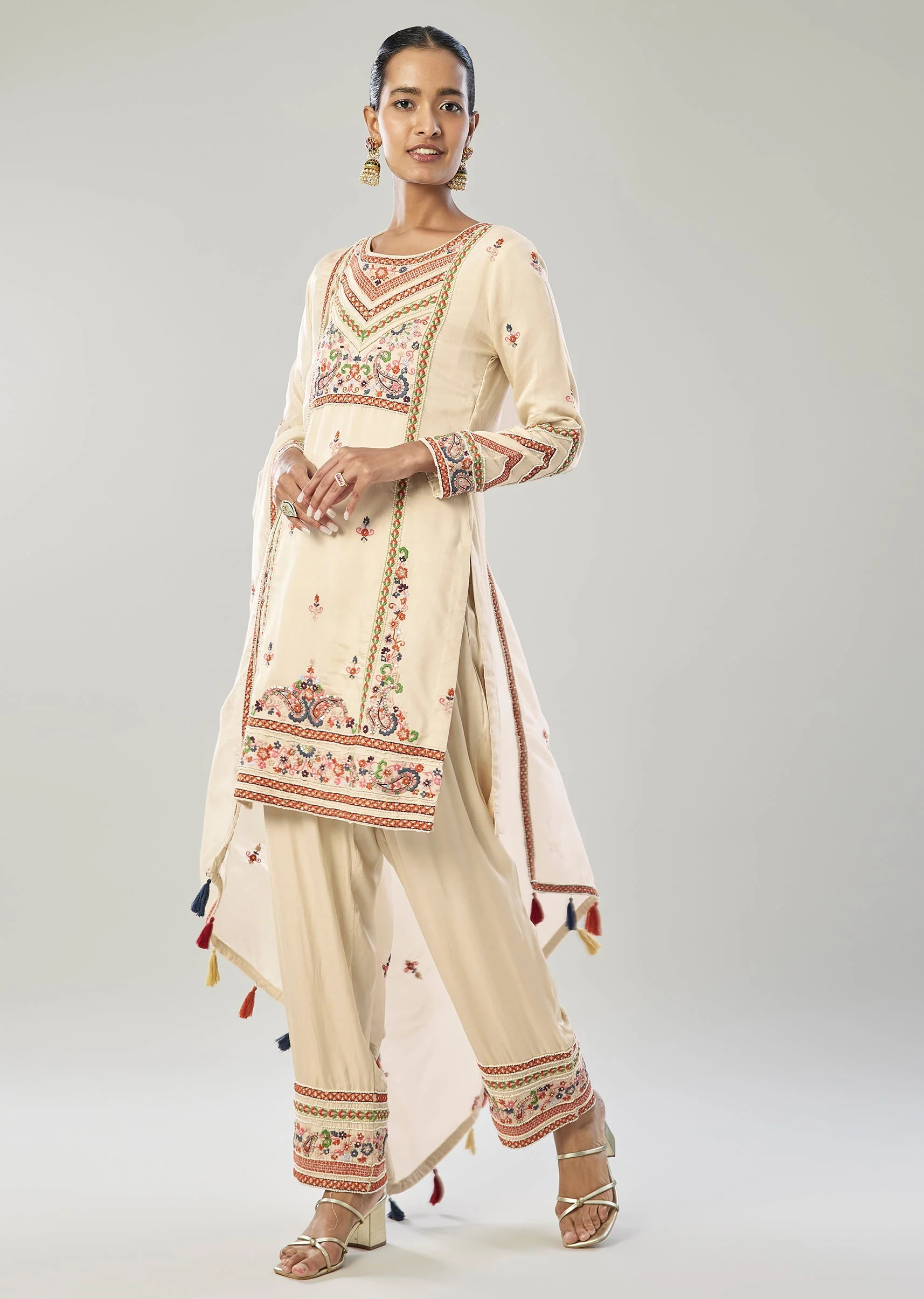 Ivory Kurta Set With Thread And Moti Embroidery - Image 3