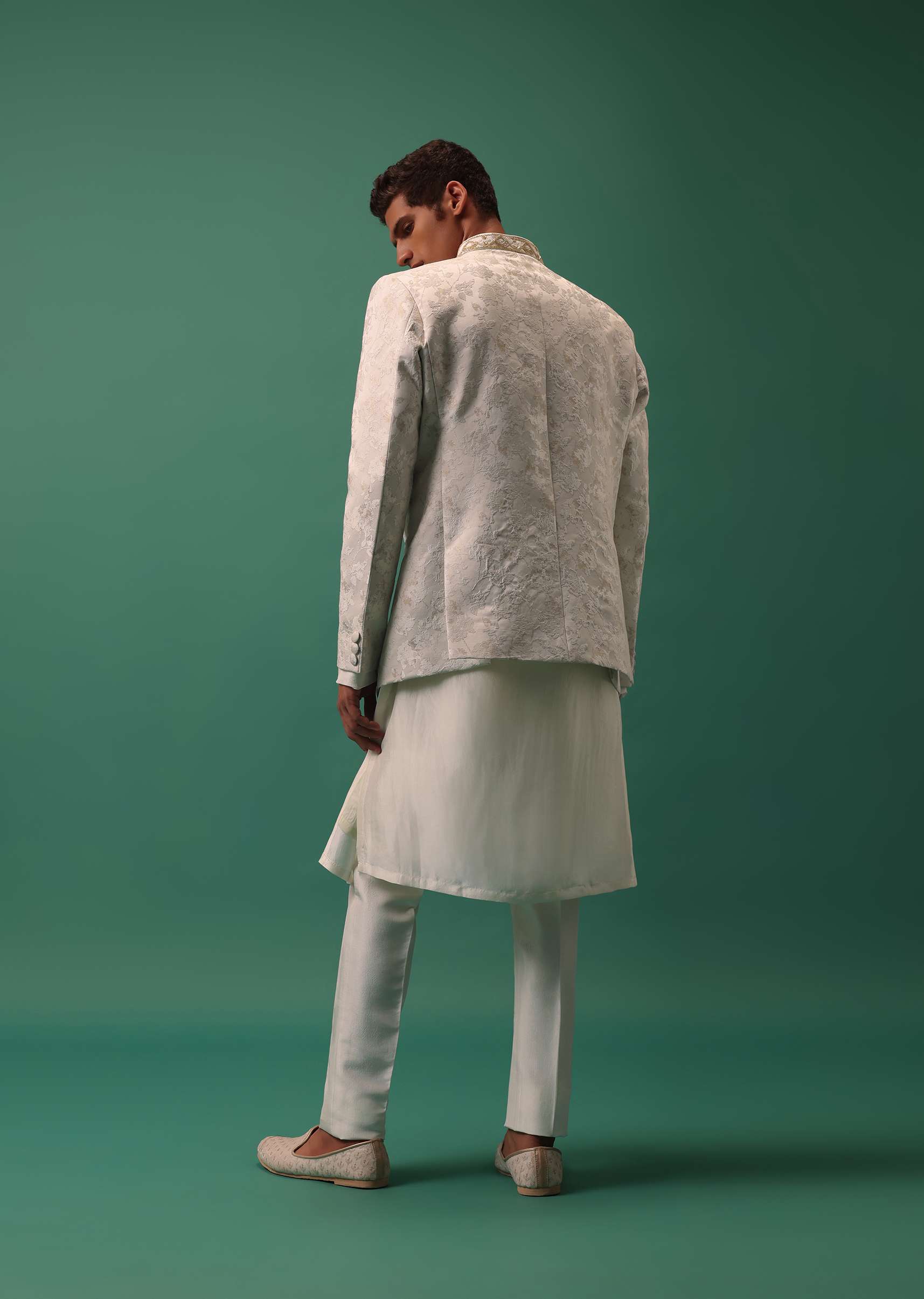 Ivory White Highlighted Bandhgala Set With Kurta And Fusing Pants - Image 3