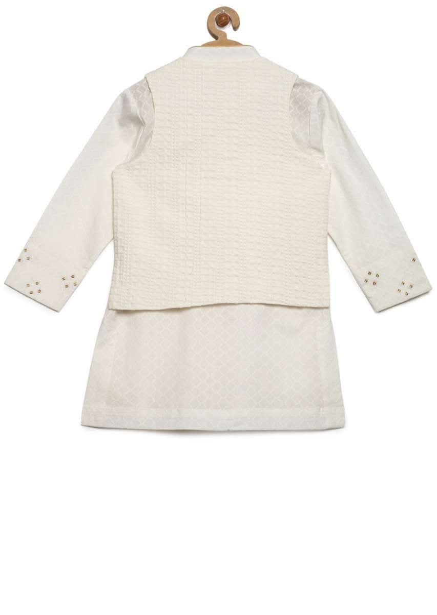 Kalki Boys White Jacquard Bundi And Kurta Set With Embroidered Sleeves By Tiber Taber - Image 5