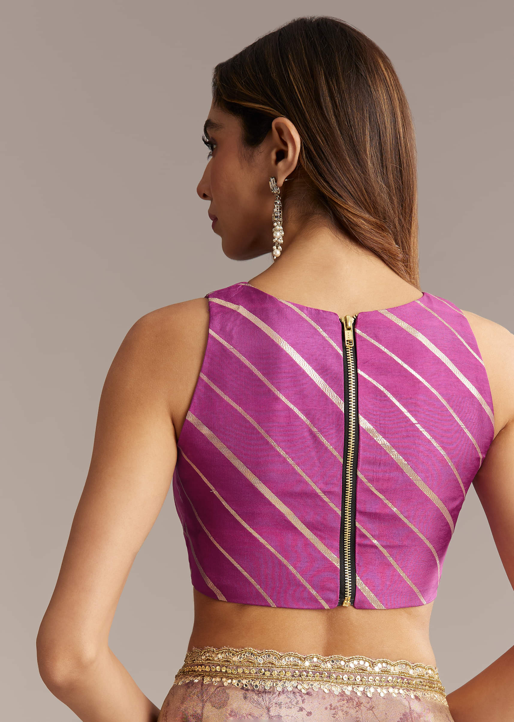 Lavender Tissue Saree With Mirror And Cutdana Embroidery - Image 7