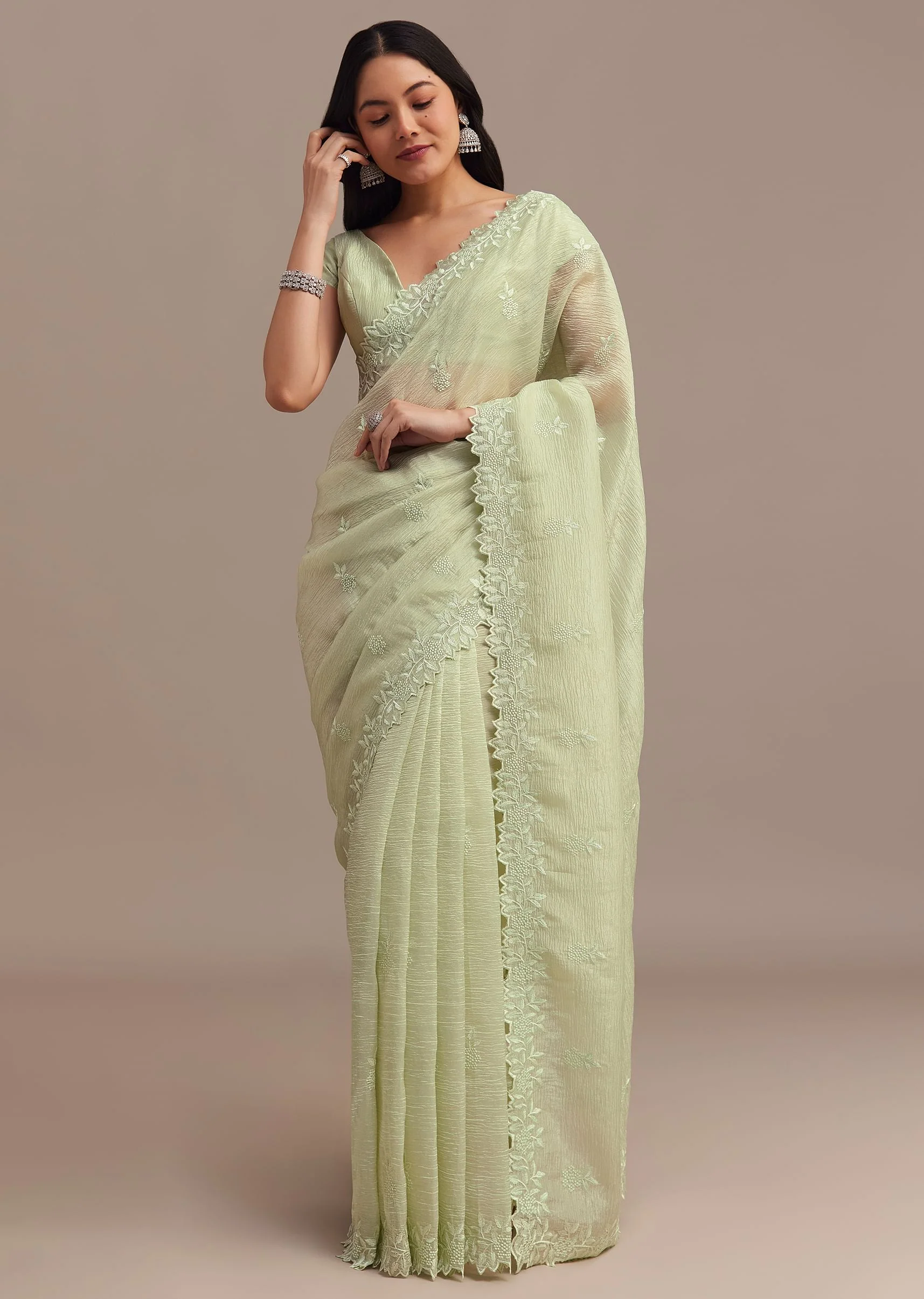 Light Green Crushed Tissue Saree With Resham Embroidered Border - Image 5