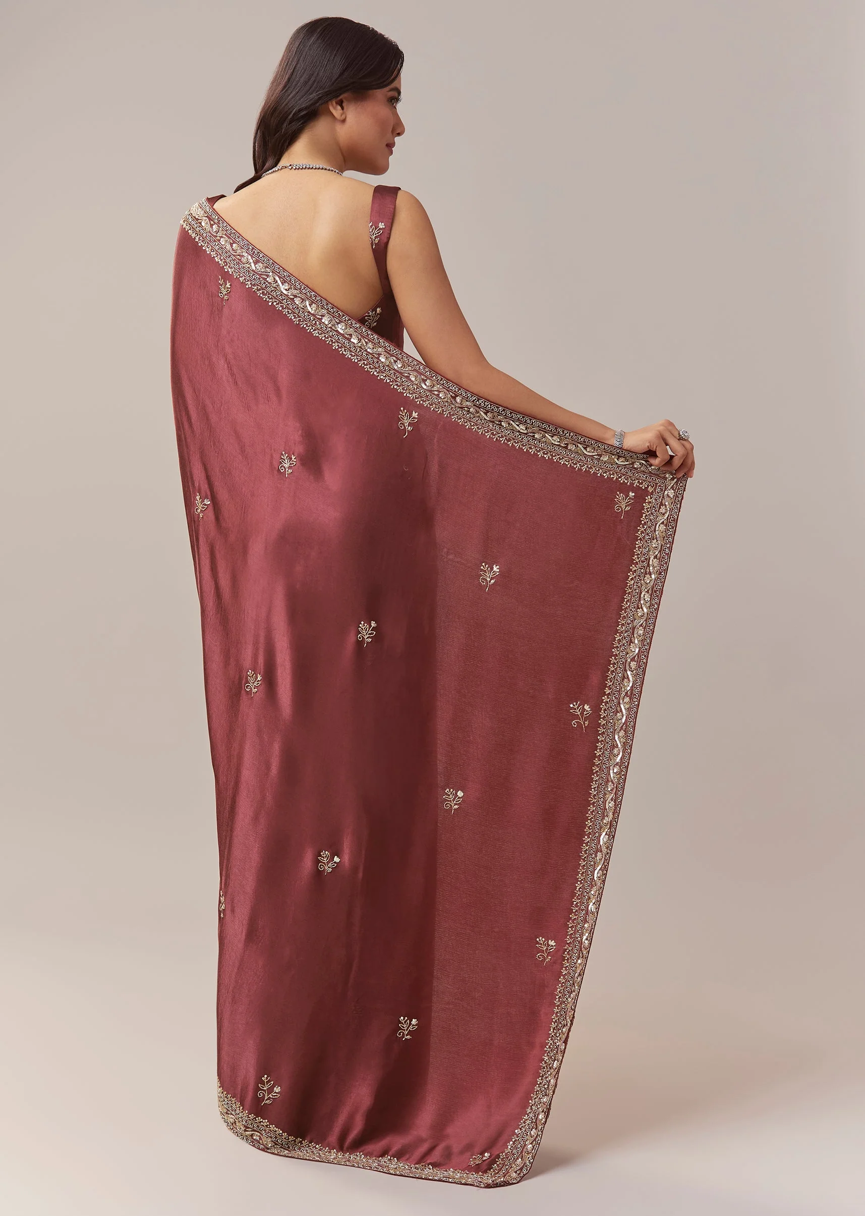 Maroon Chinnon Saree With All Over Butti And Heavy Embroidered Border - Image 4