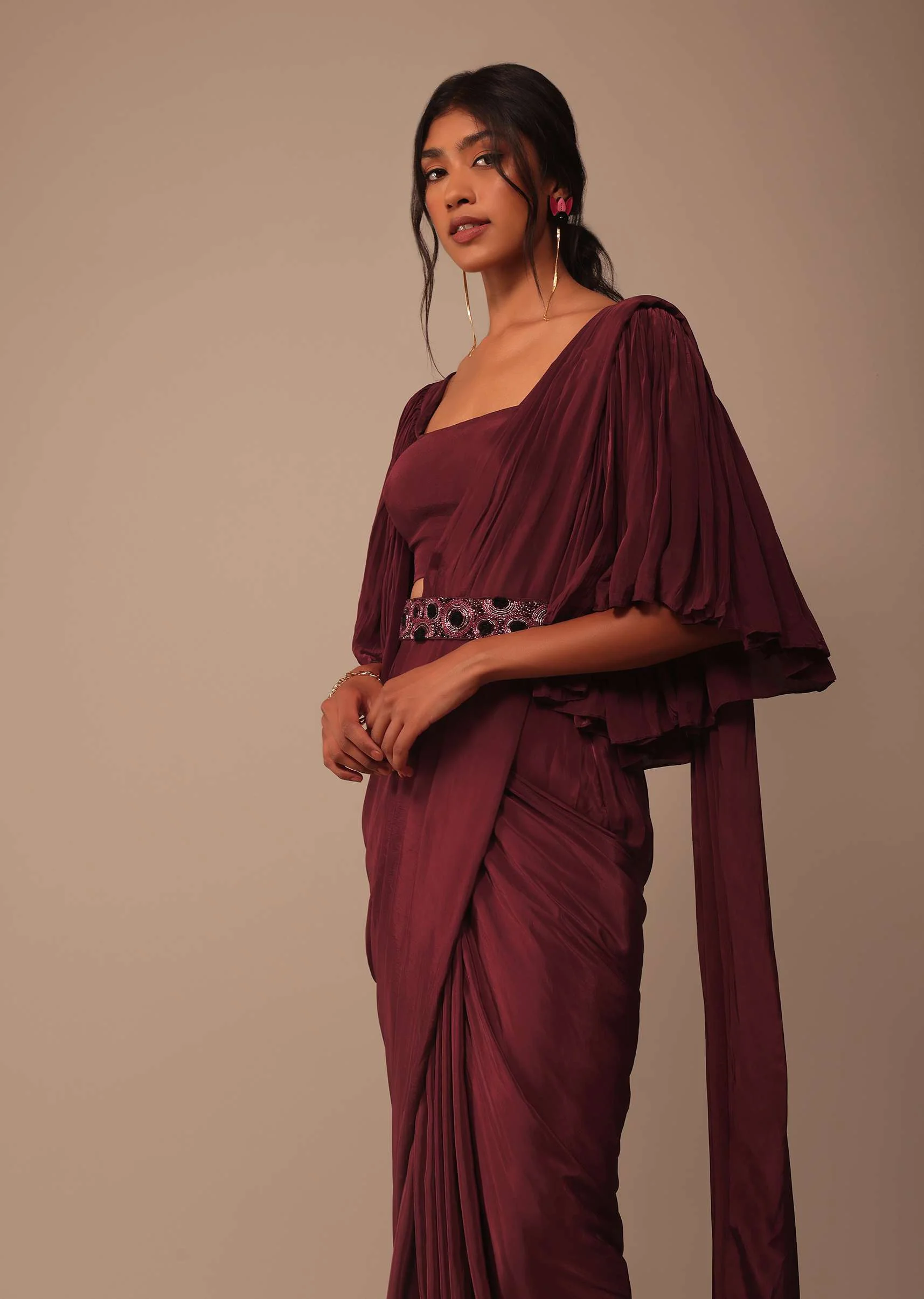 Maroon Indo-western Creep Saree Set With Embroidered Belt - Image 4