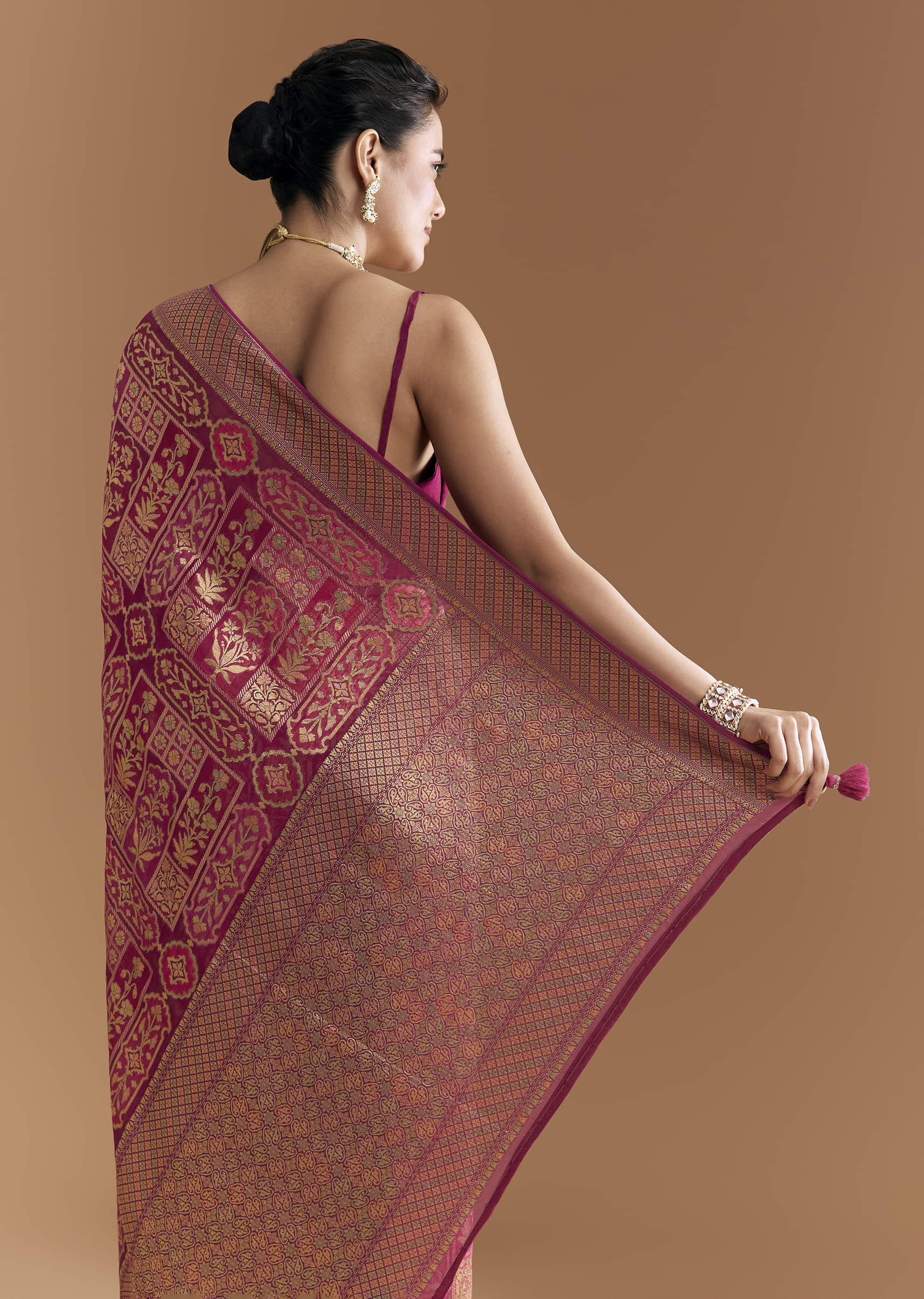 Maroon Khadhi Georgette Saree With Floral And Geometric Zari Work - Image 6