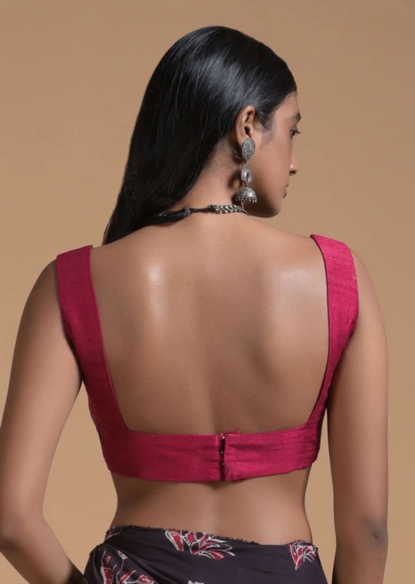 Maroon Sleeveless Blouse In Raw Silk With Square Neckline - Image 2