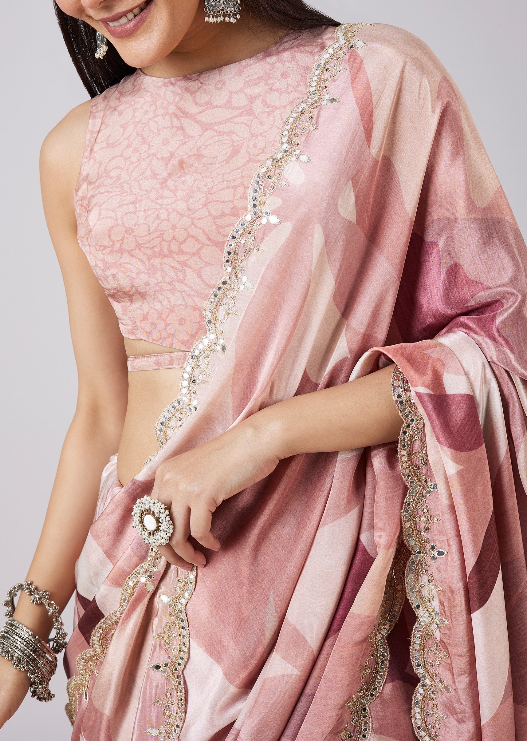 Mauve Abstract Printed Saree with Blouse - Image 2
